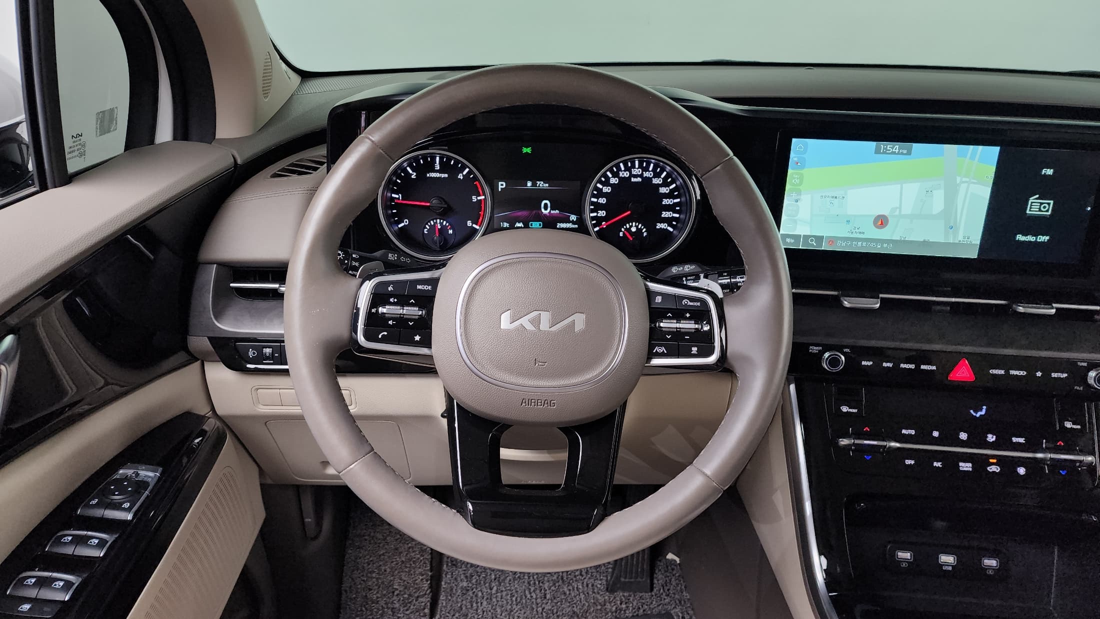 Kia Carnival — фото 13