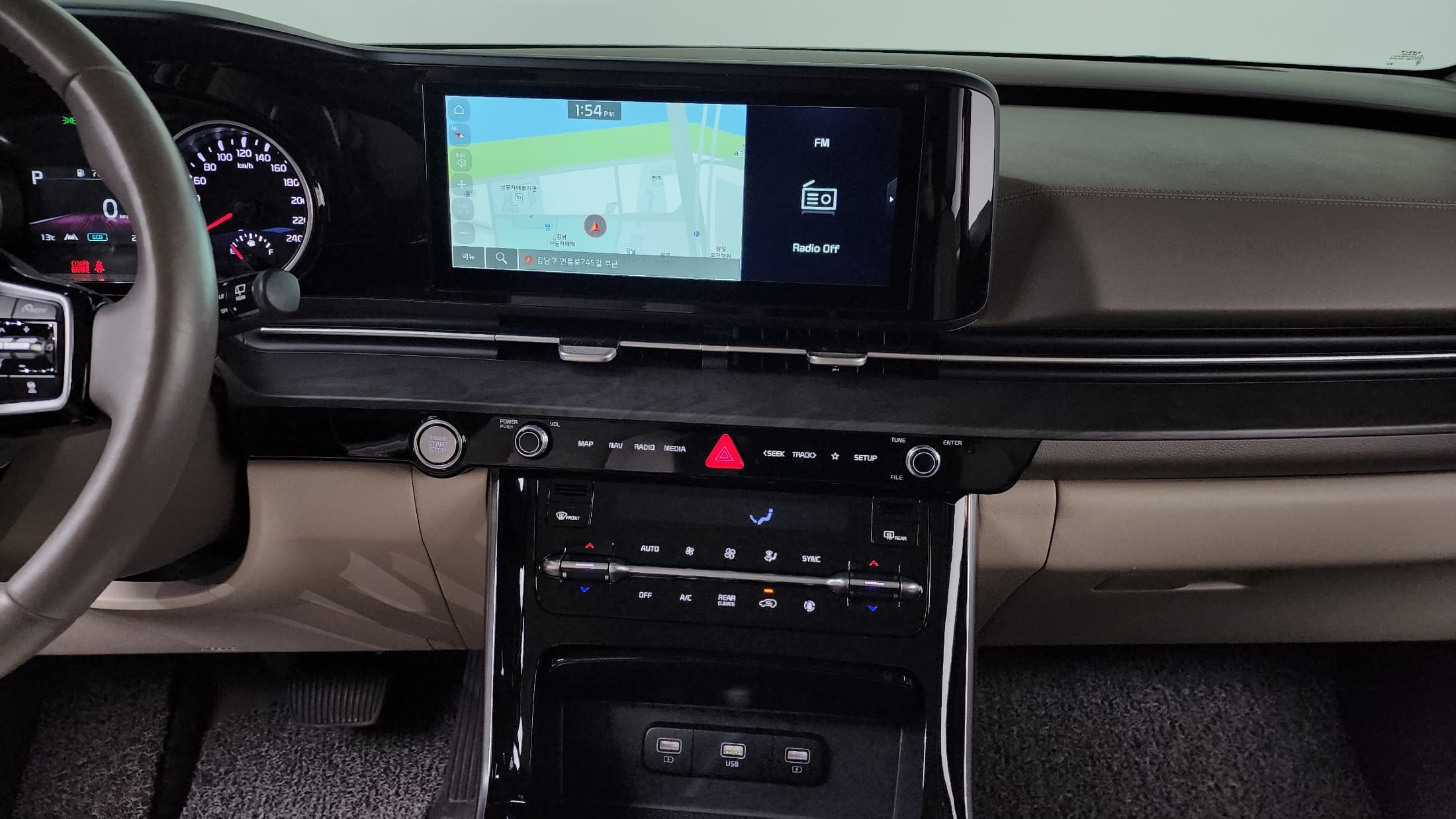 Kia Carnival — фото 14