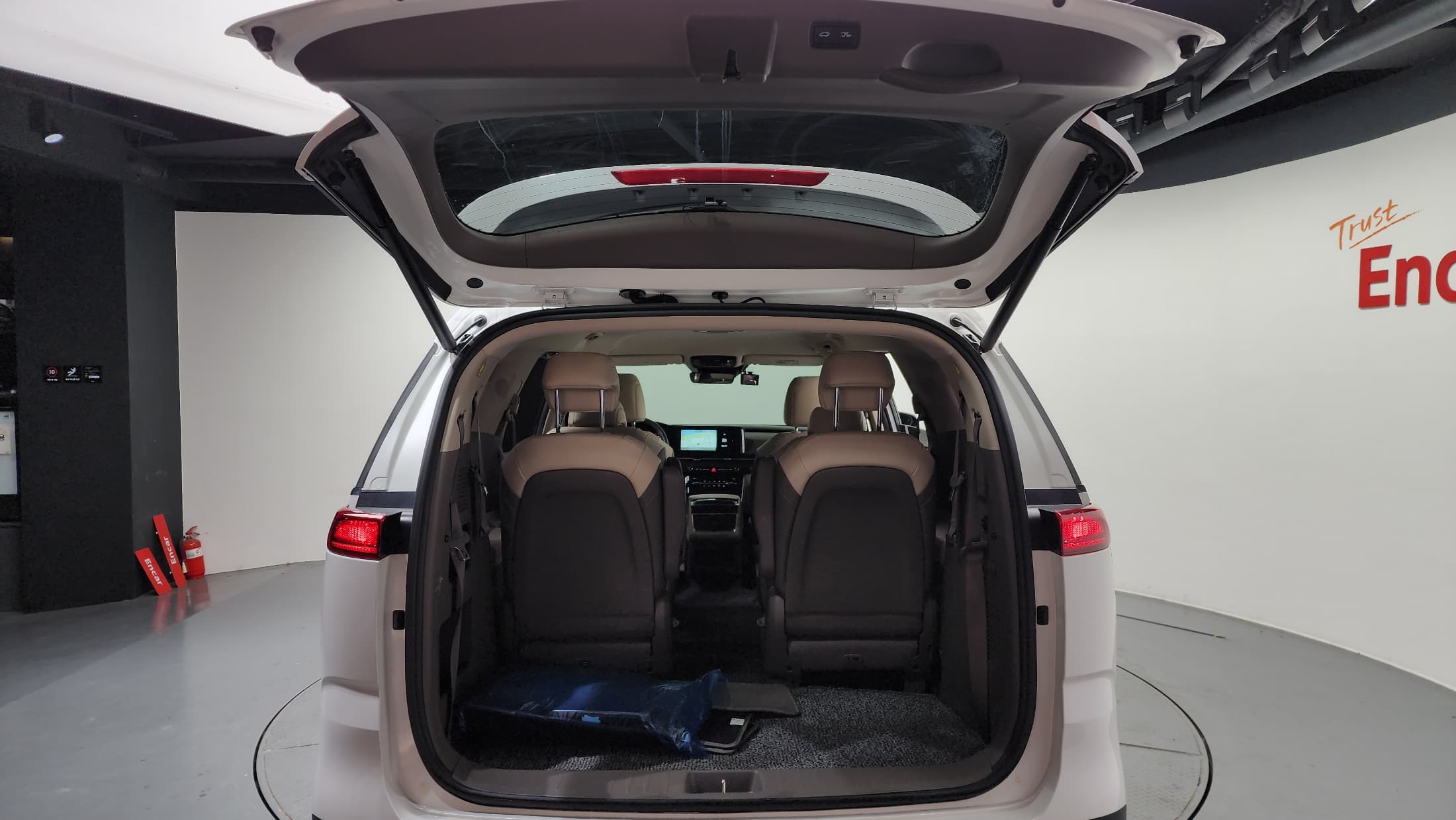Kia Carnival — фото 20