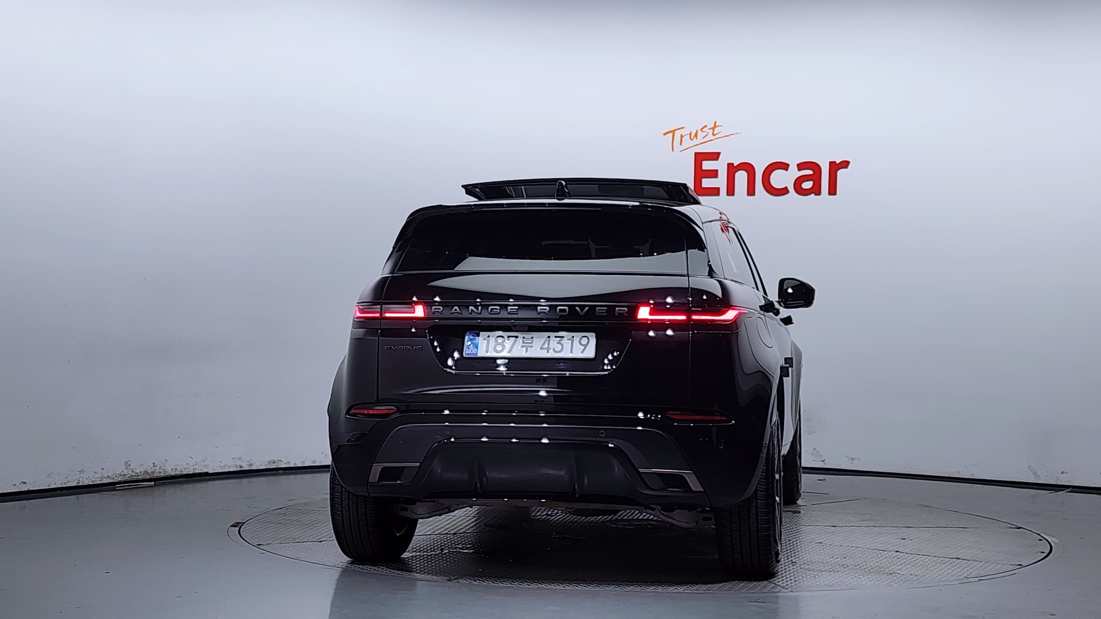 Land Rover Range Rover Evoque — фото 4