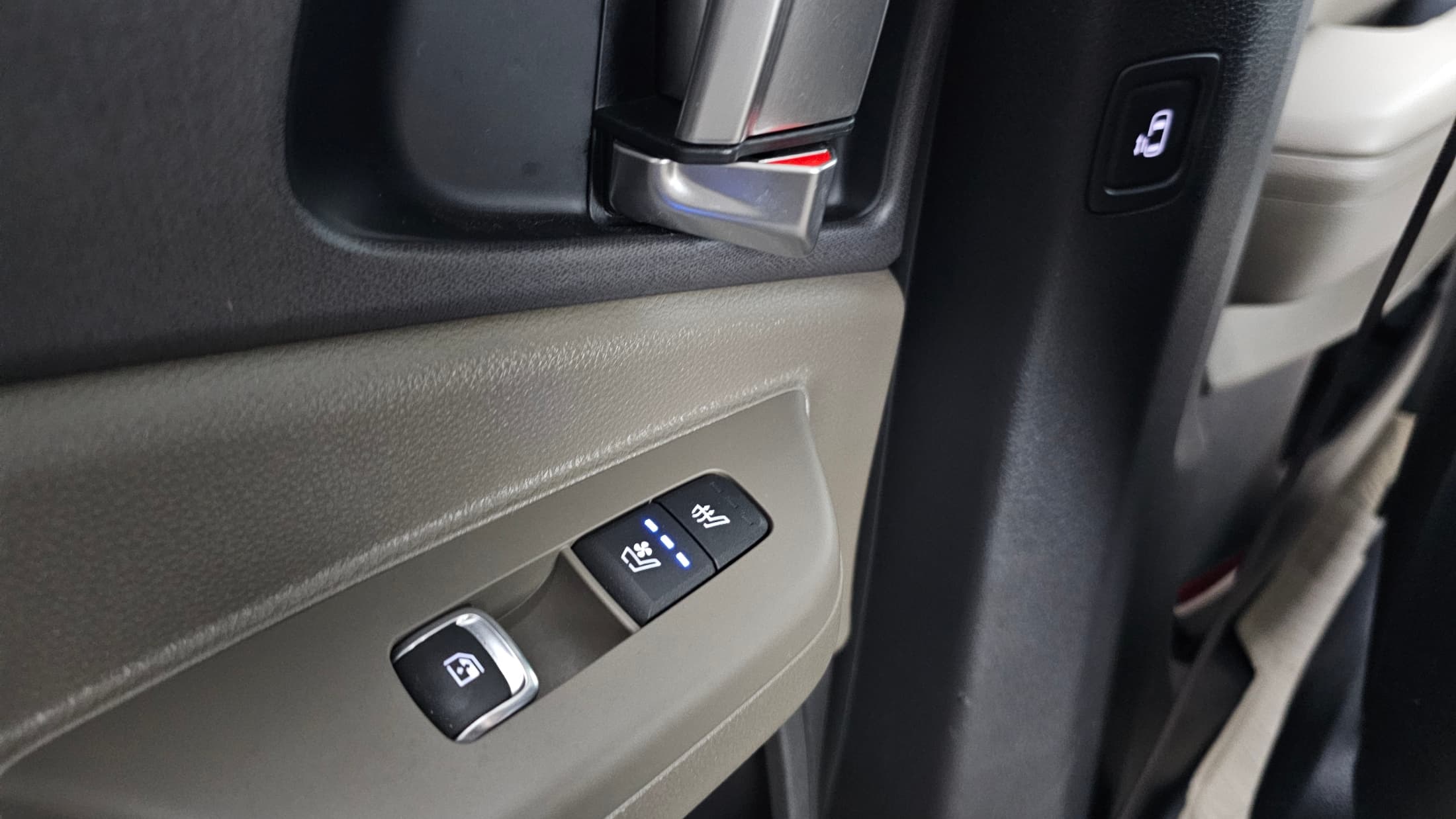 Kia Carnival — фото 18