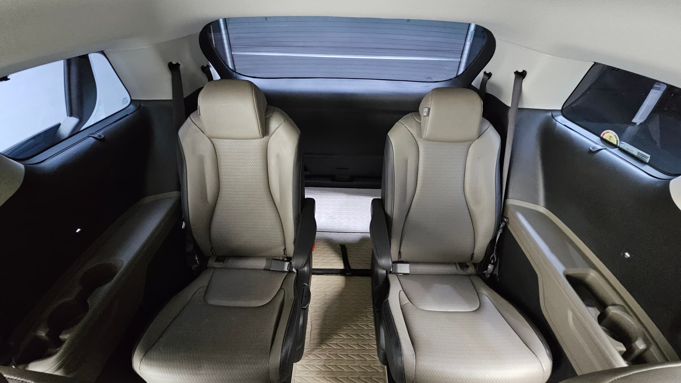Kia Carnival — фото 19