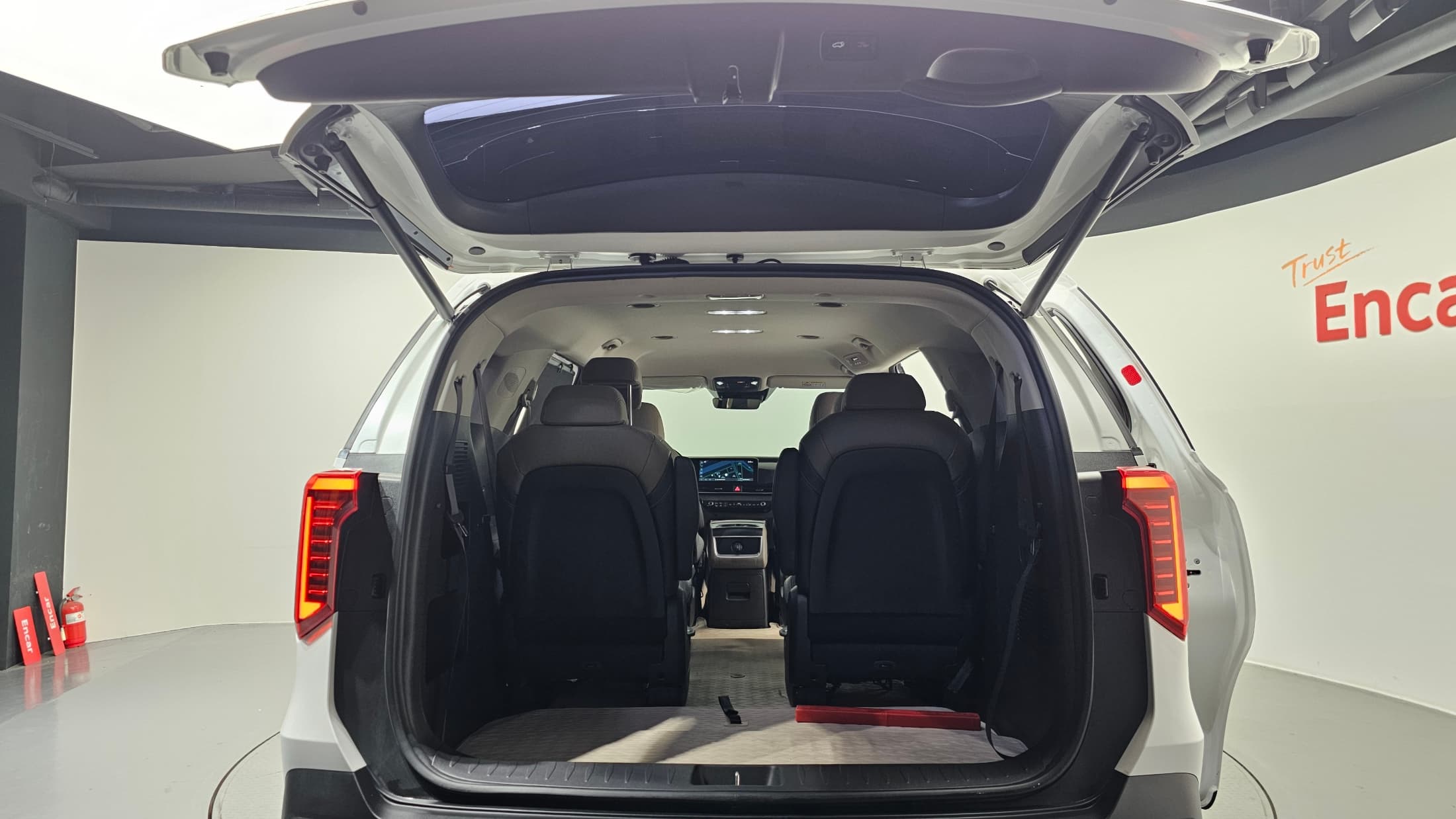 Kia Carnival — фото 20