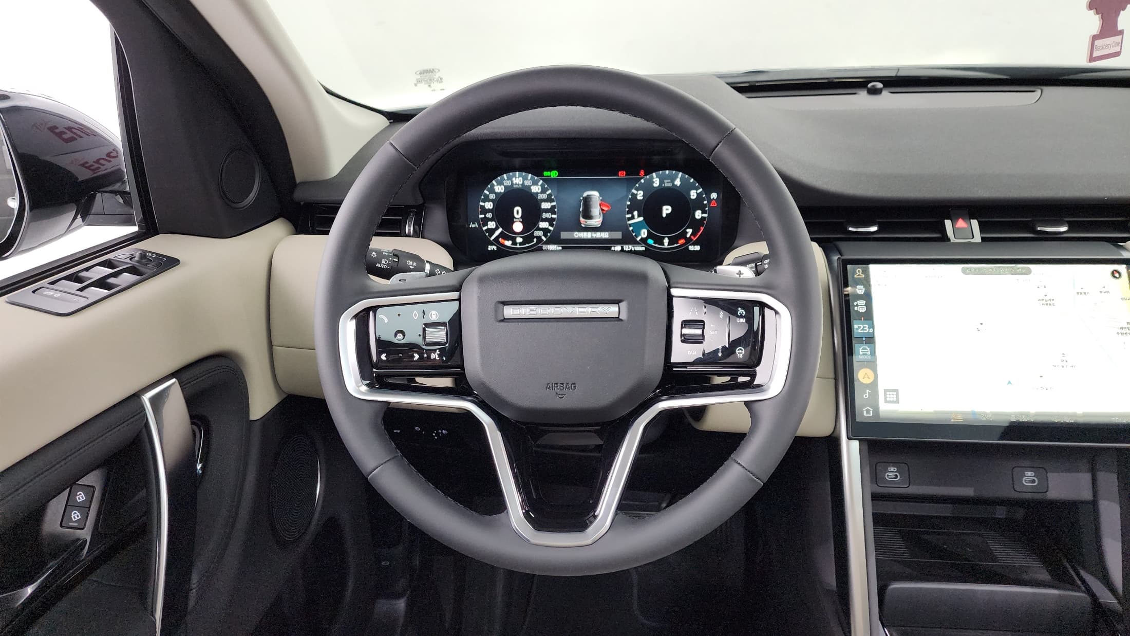 Land Rover Discovery Sport — фото 13