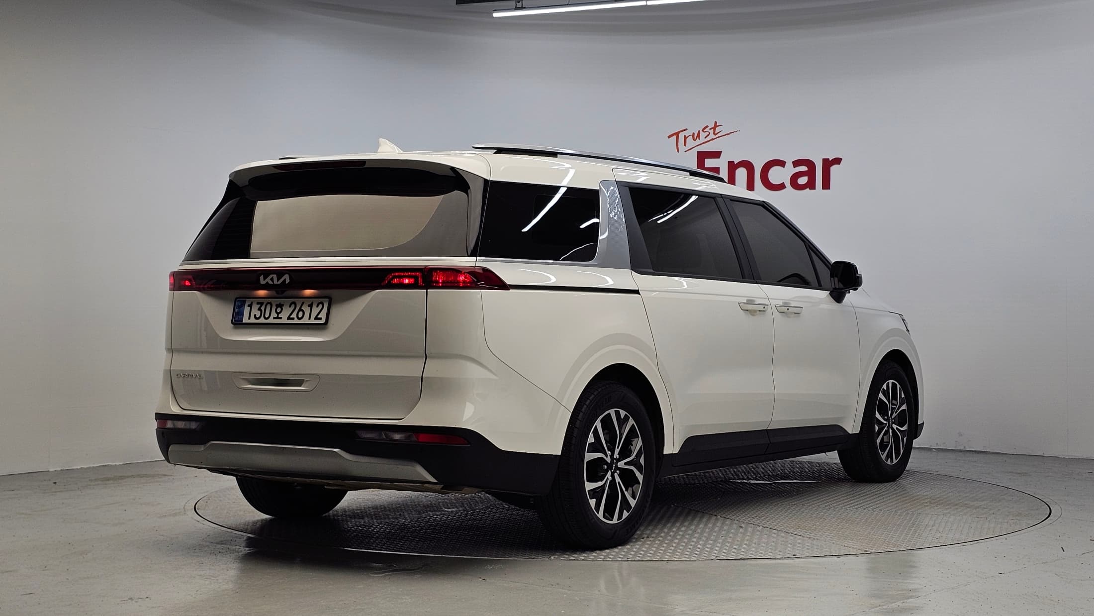 Kia Carnival — фото 2