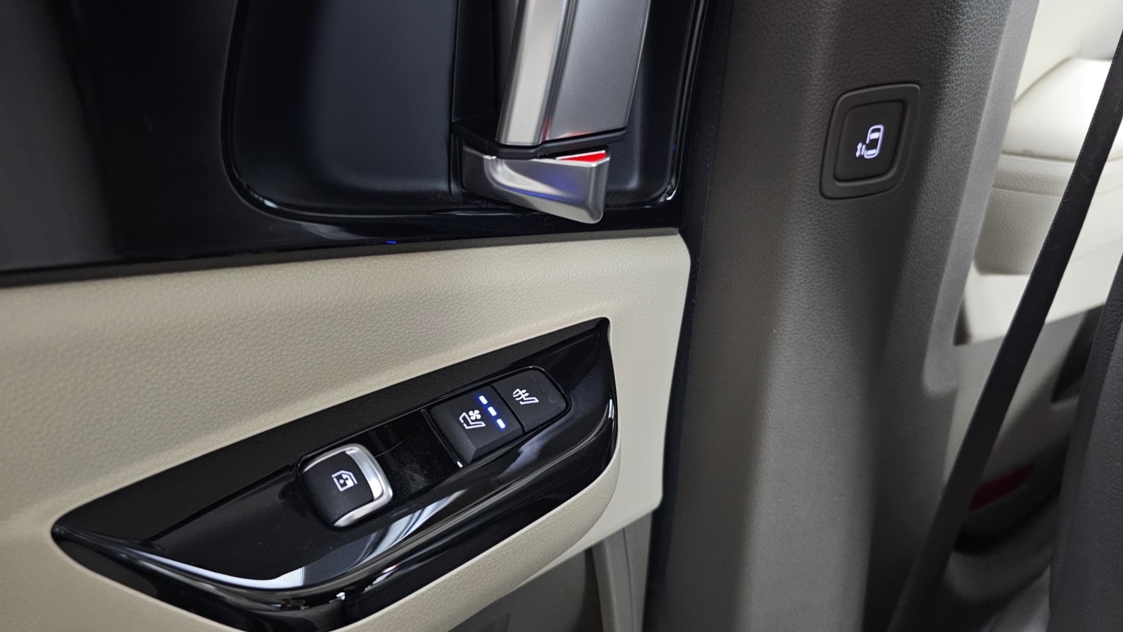 Kia Carnival — фото 18