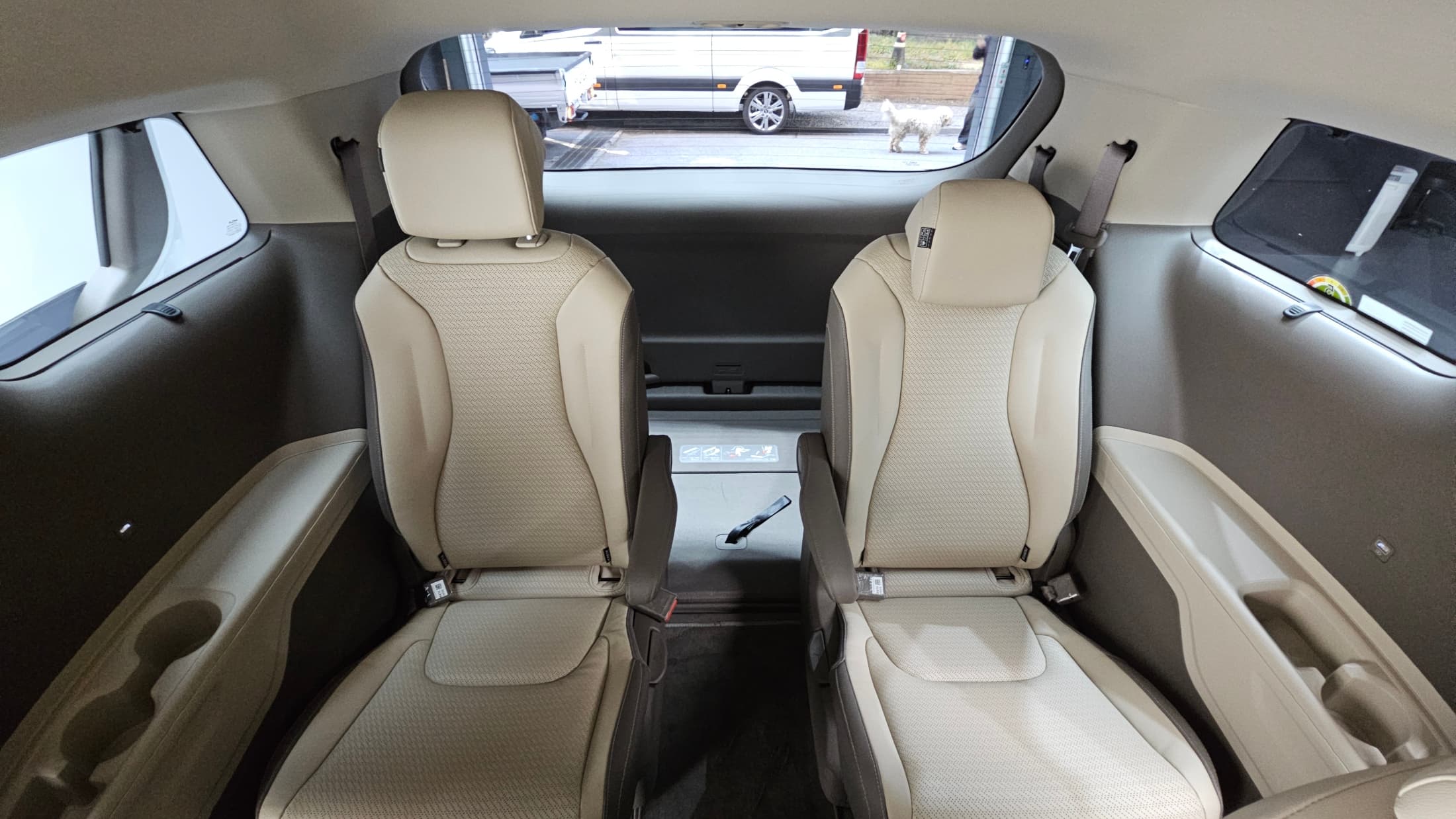 Kia Carnival — фото 19