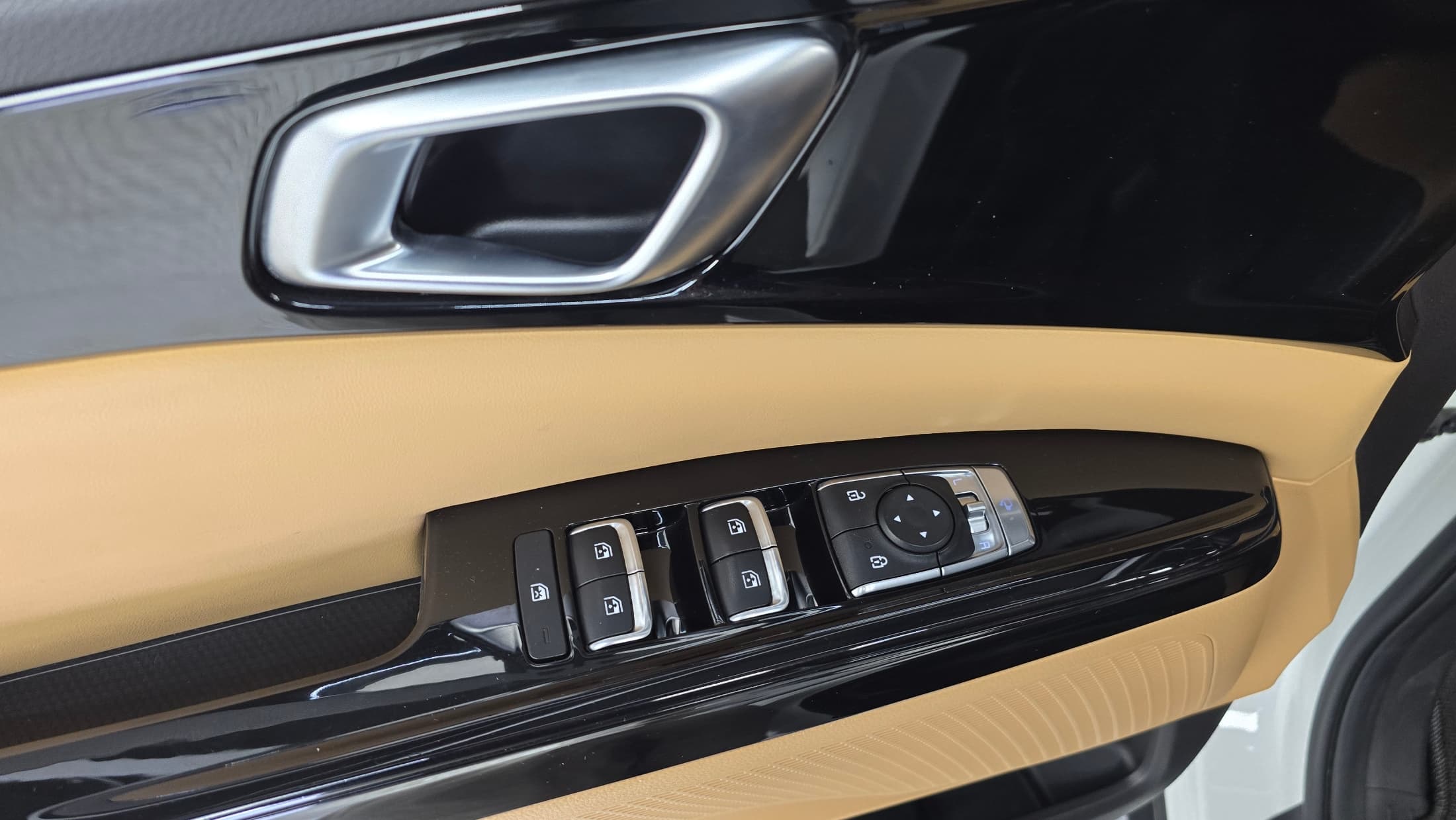 Kia Carnival — фото 17