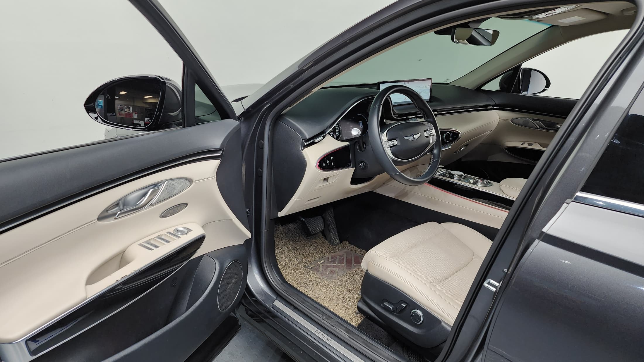 Genesis GV70 — фото 10