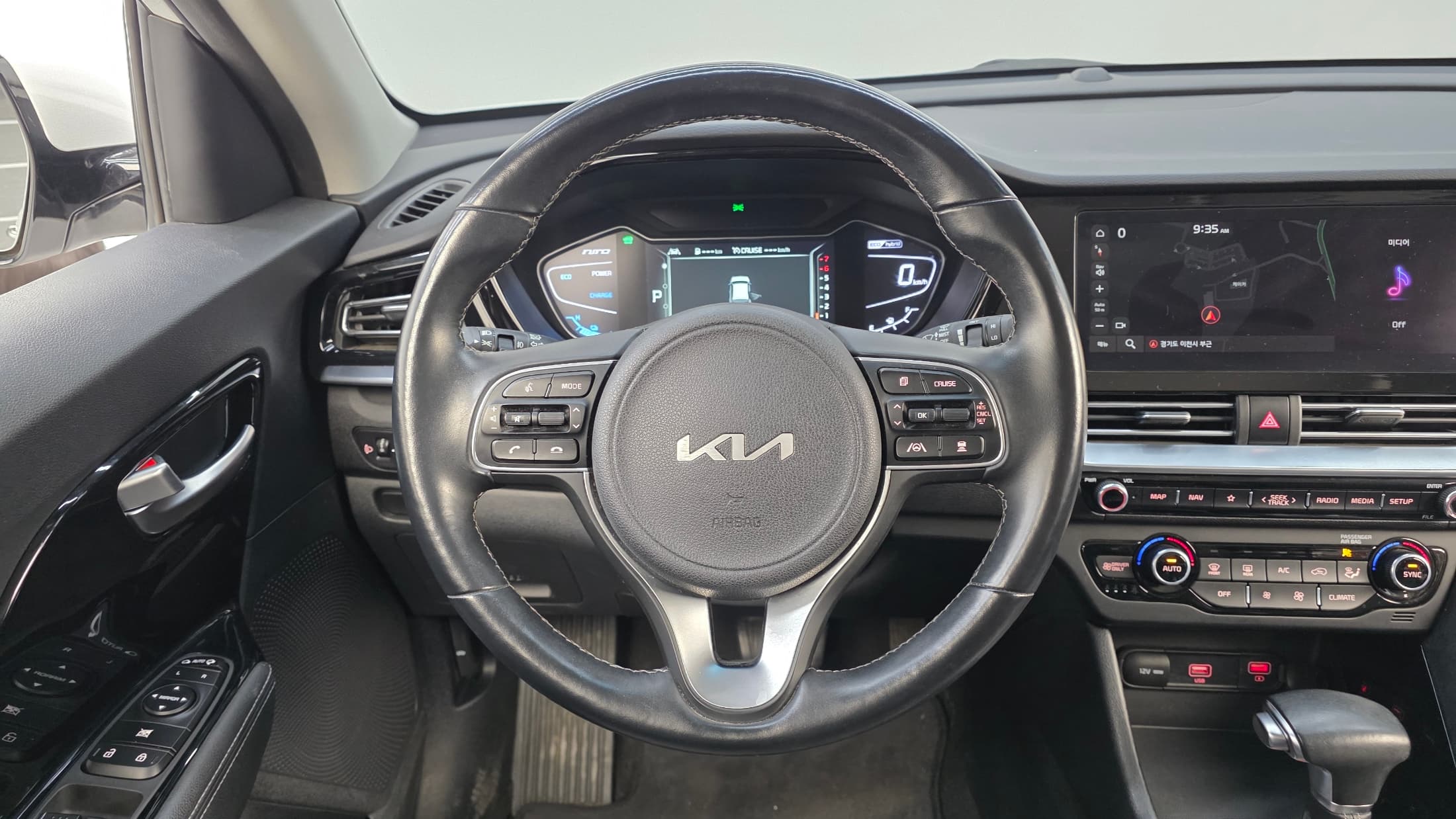 Kia Sportage — фото 13