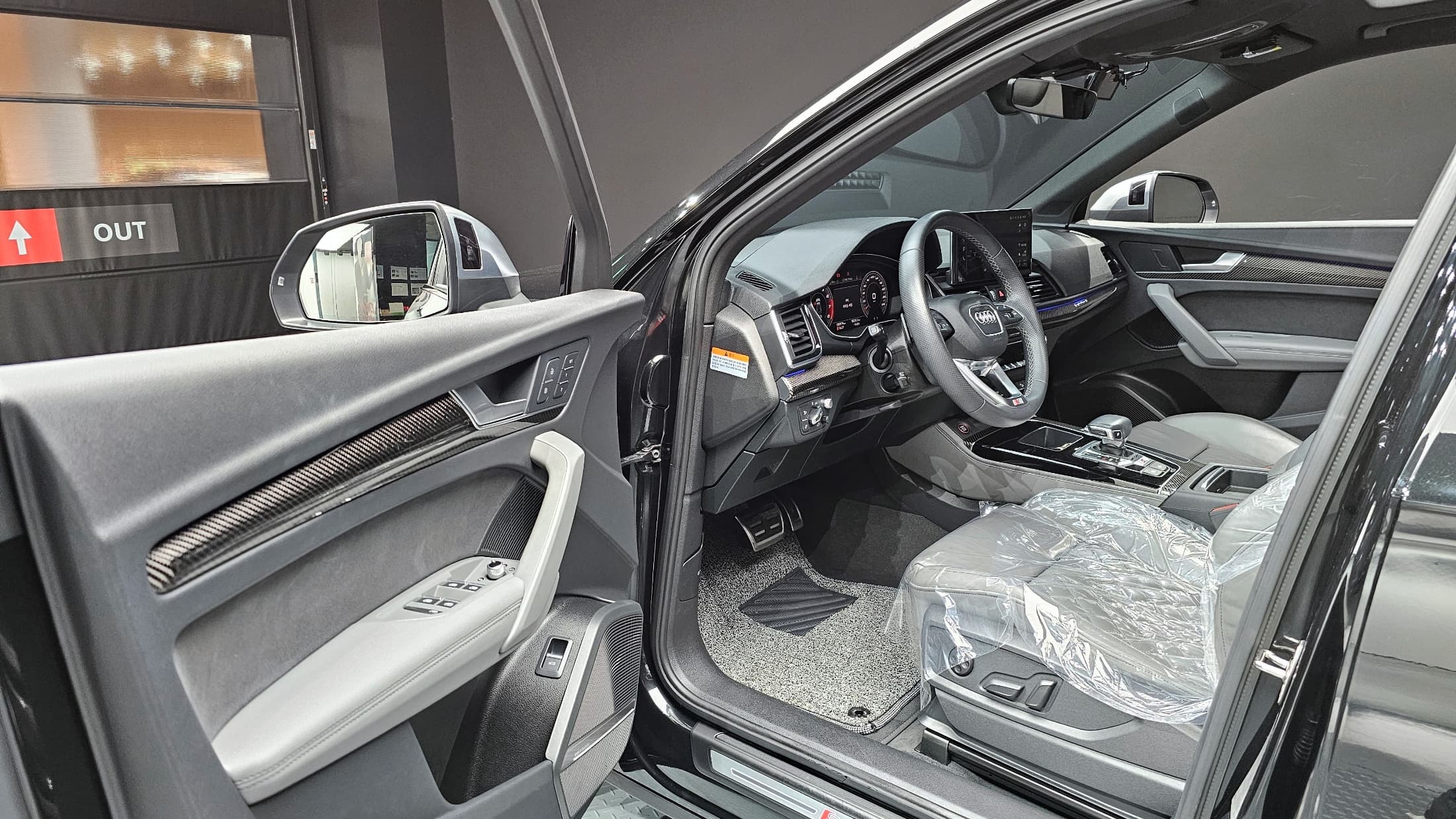 Audi SQ5 Sportback — фото 11
