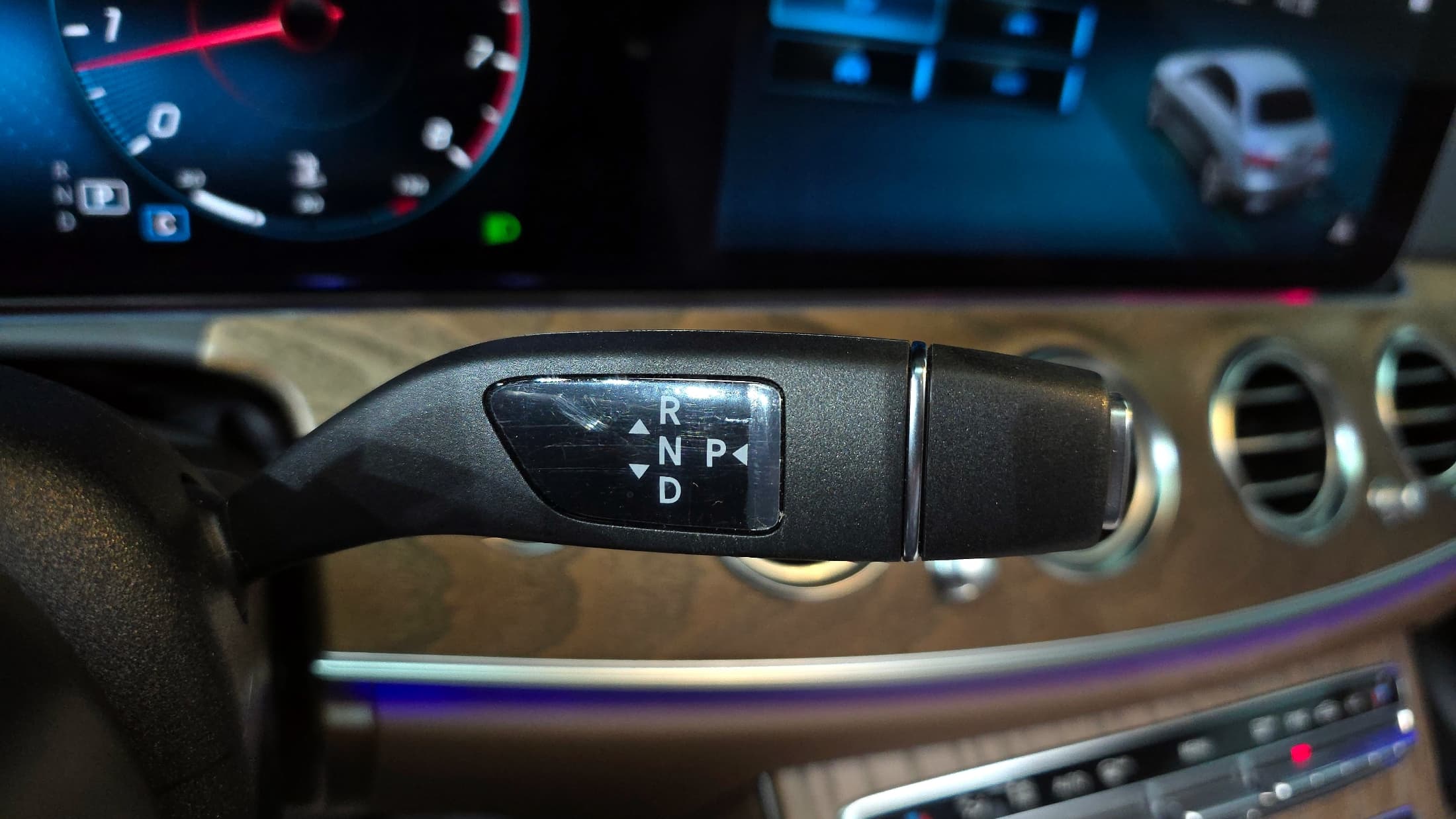 Mercedes-Benz E-класс — фото 9