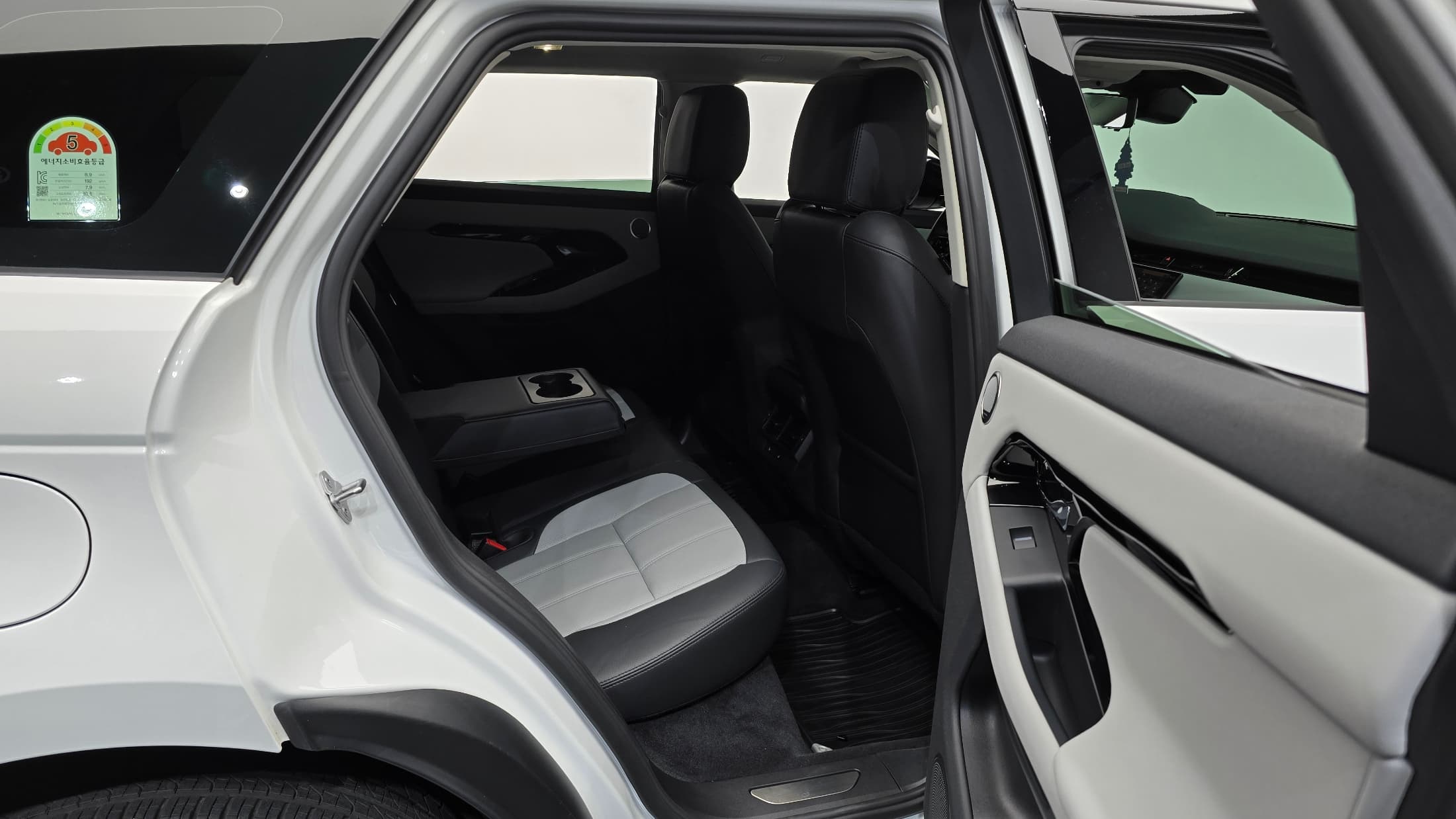 Land Rover Range Rover Evoque — фото 12
