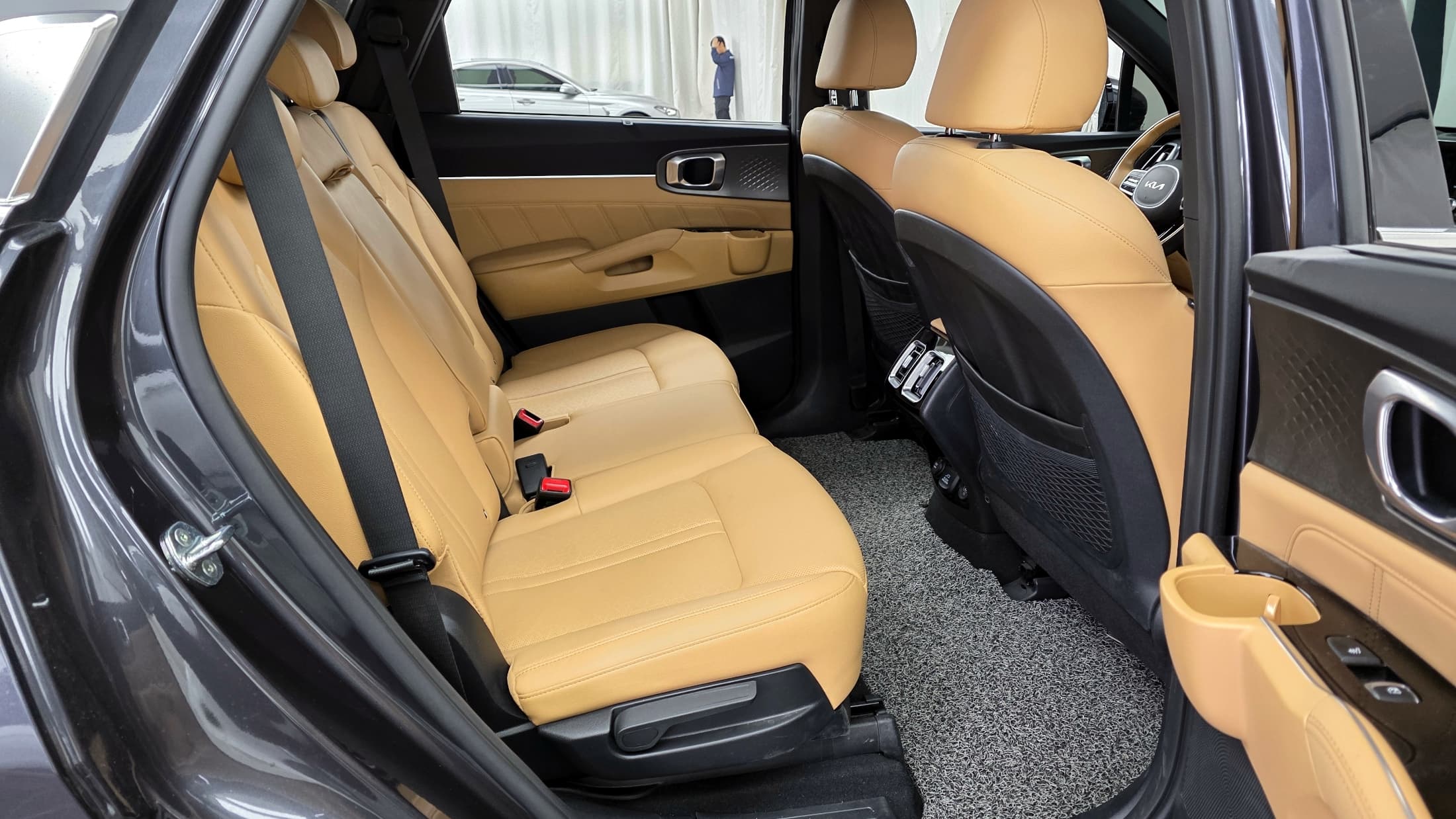 Kia Sorento — фото 12