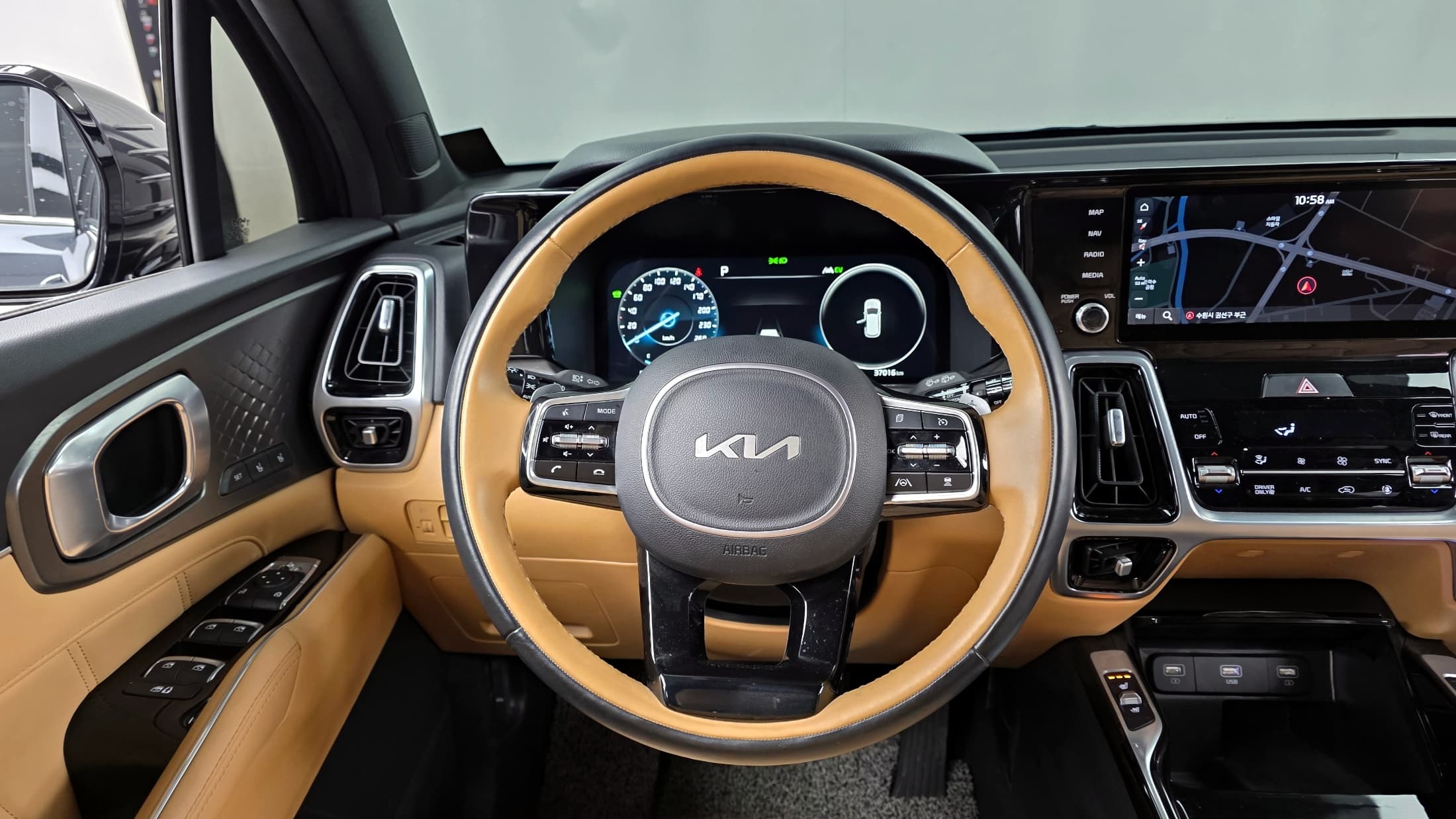 Kia Sorento — фото 13