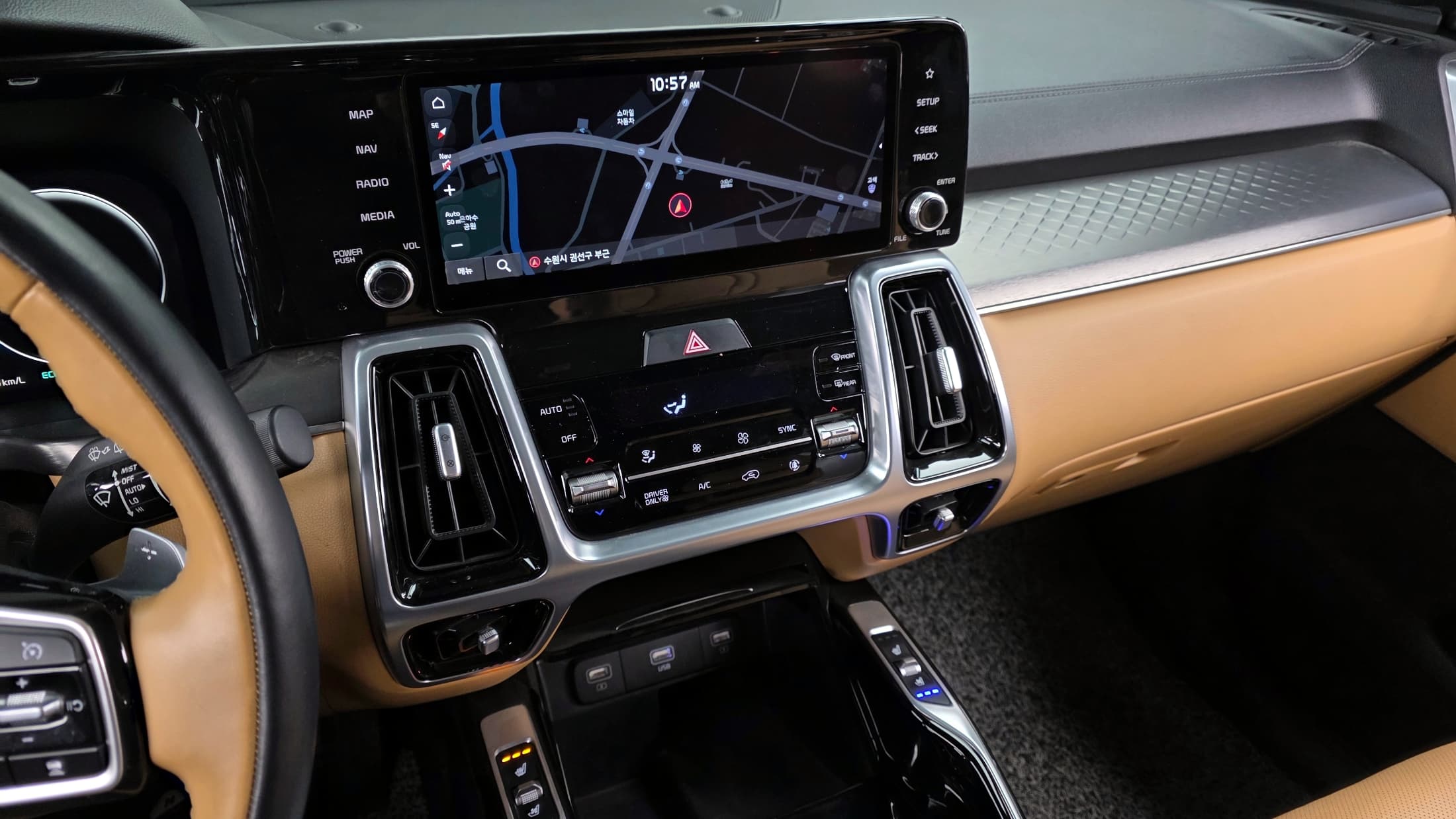 Kia Sorento — фото 14