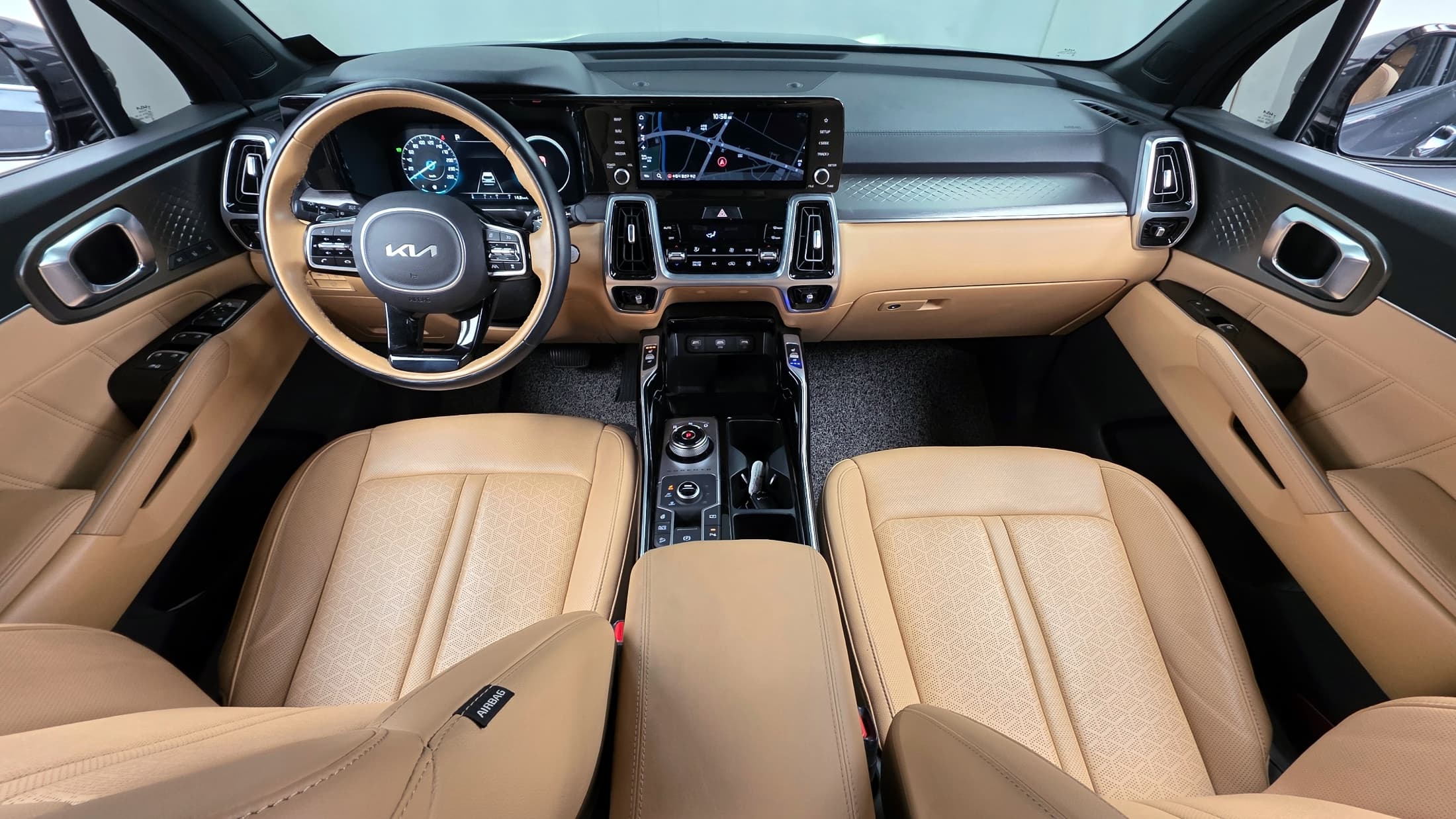 Kia Sorento — фото 7