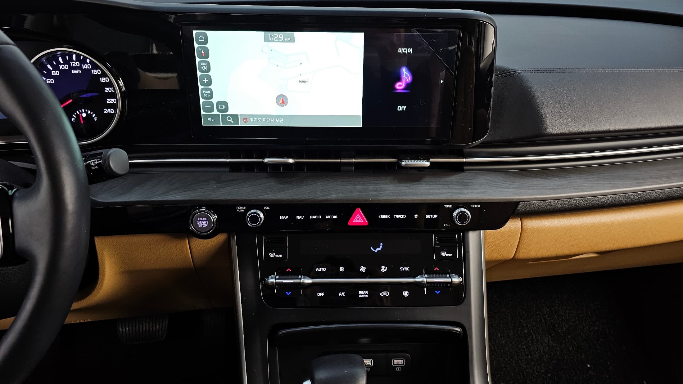 Kia Carnival — фото 14