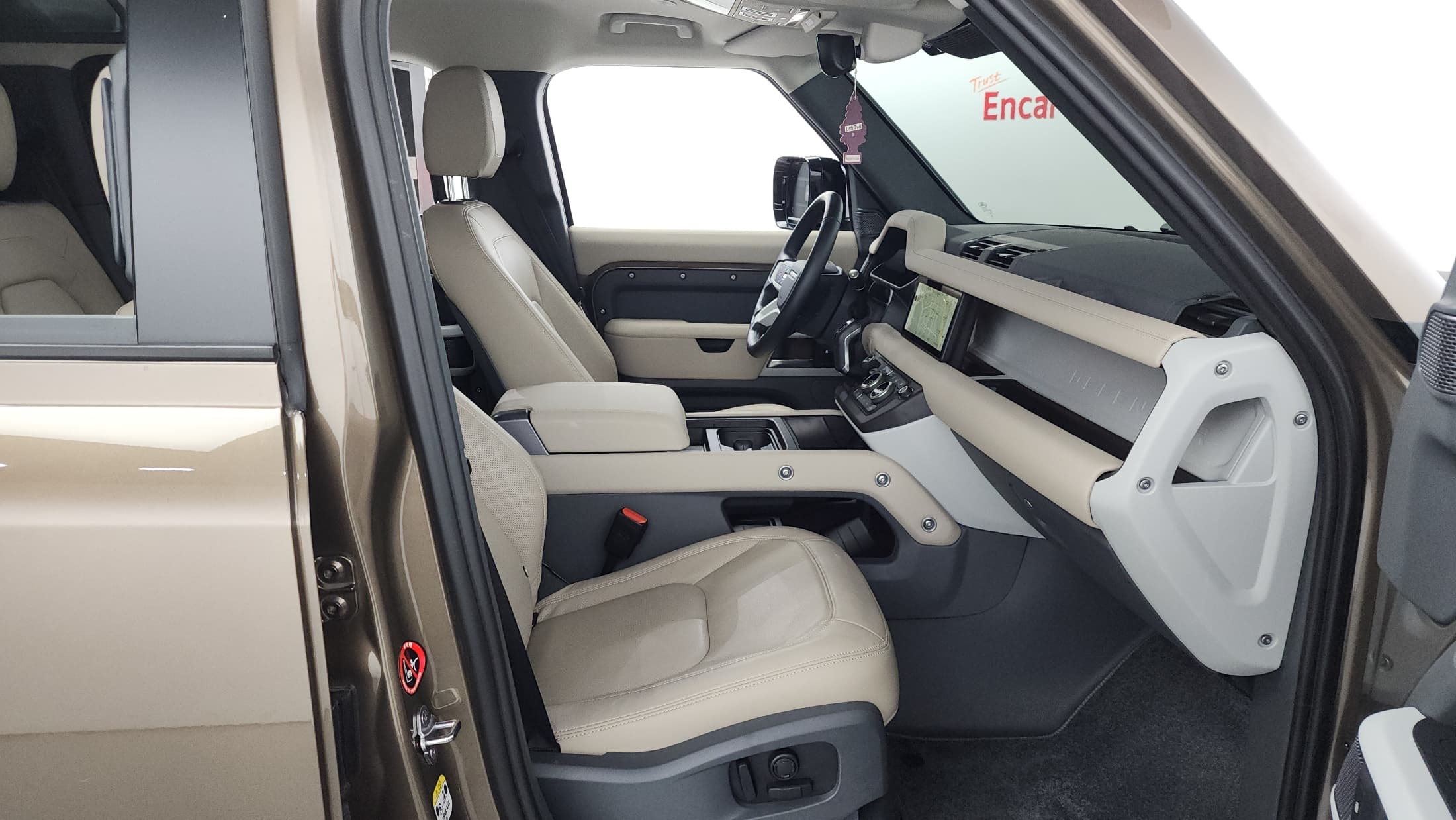 Land Rover Defender — фото 11