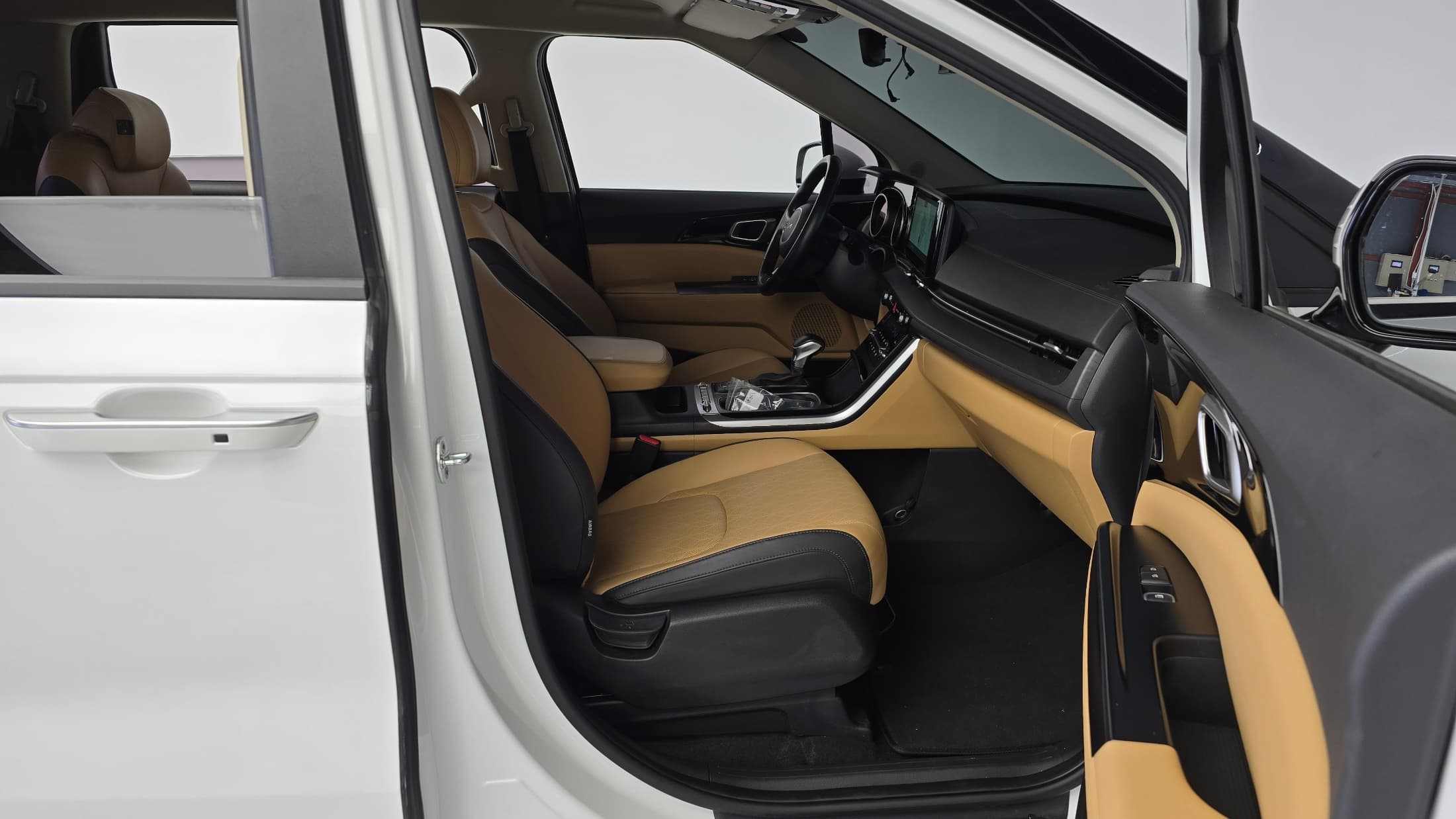 Kia Carnival — фото 11