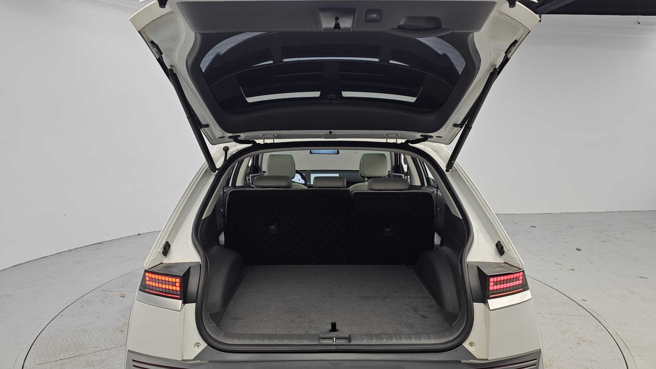 Hyundai IONIQ 5 — фото 20