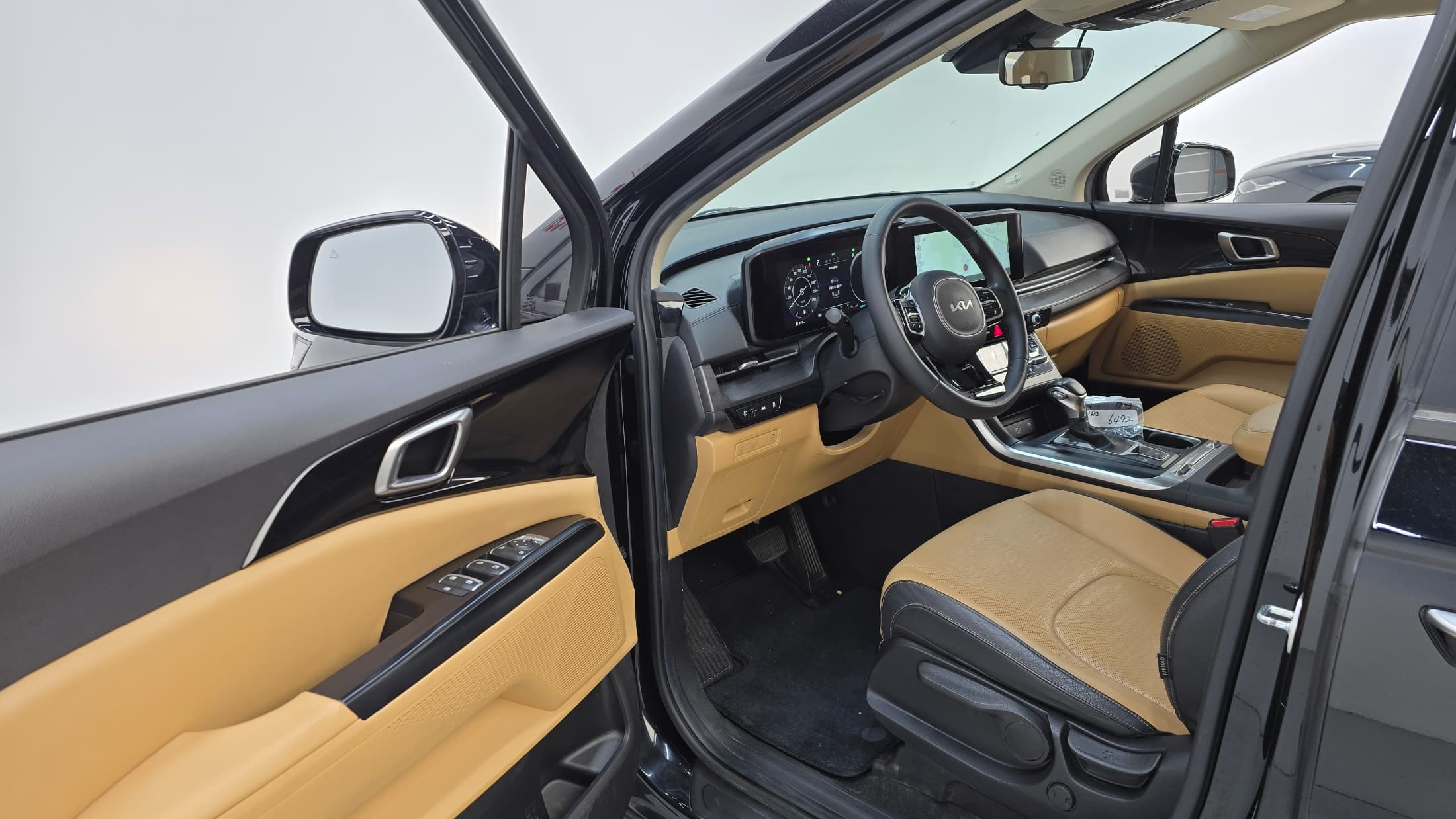Kia Carnival — фото 10