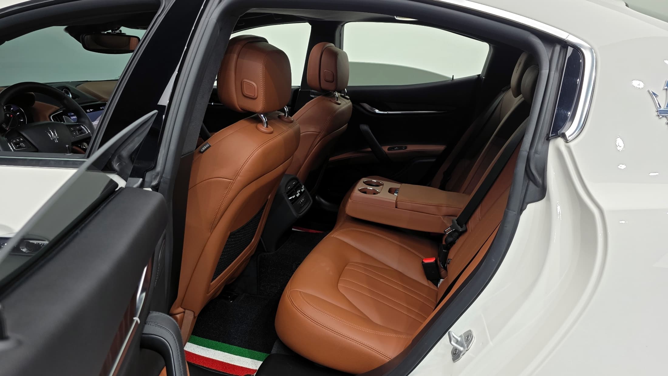 Maserati Ghibli — фото 20