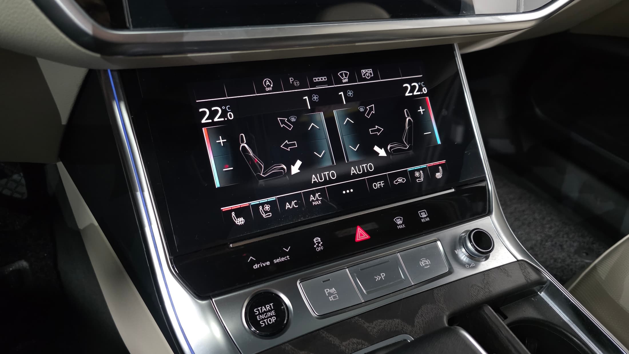 Audi A8 — фото 23