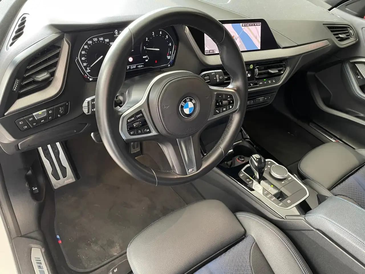 BMW 1 серия 2021 г. 54065 км. — фото 9