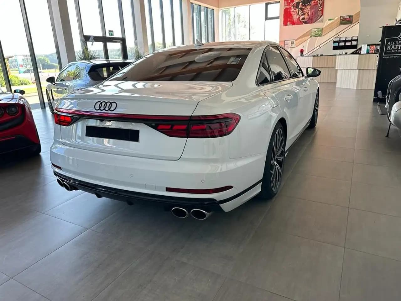 Audi S8 2021 г. 49058 км. — фото 5