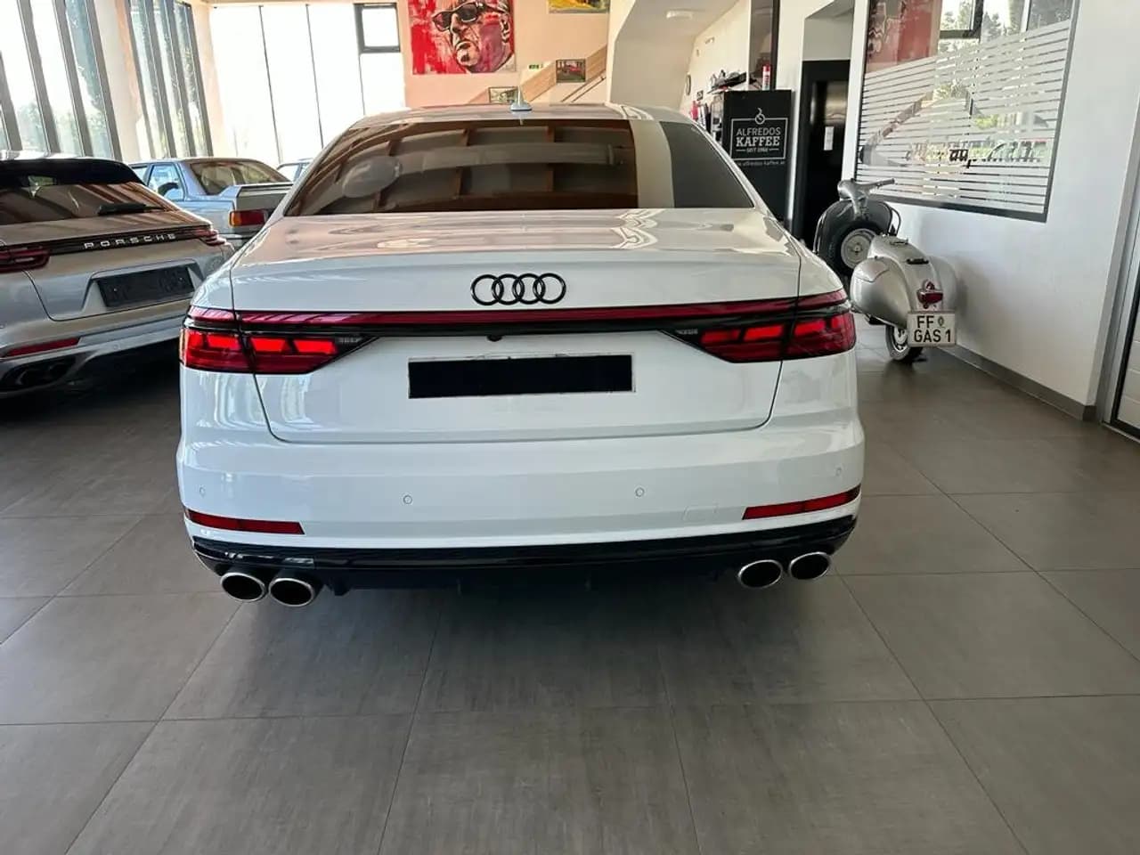 Audi S8 2021 г. 49058 км. — фото 6
