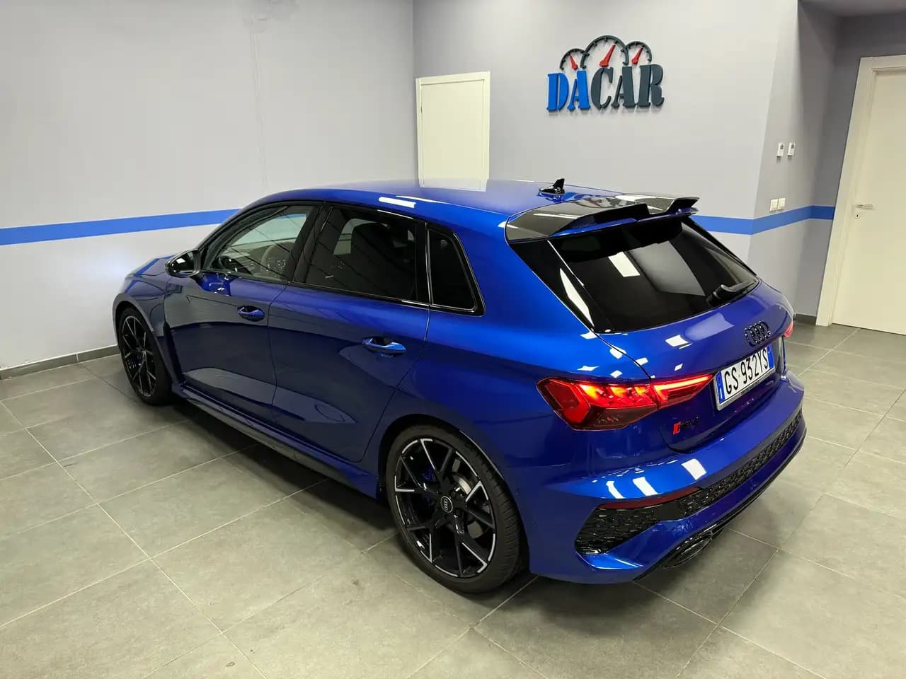 Audi RS3 2024 г. 14921 км. — фото 4