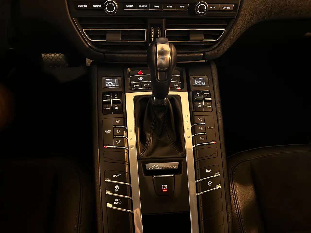 Porsche Macan 2021 г. 59100 км. — фото 11