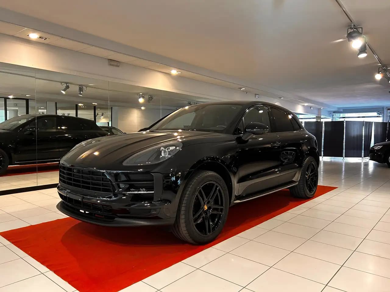 Porsche Macan 2021 г. 59100 км. — фото 3