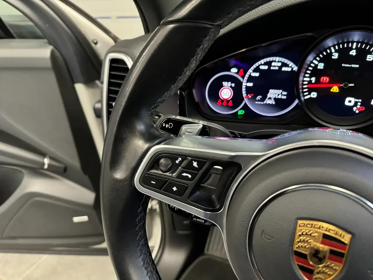 Porsche Cayenne Coupe 2023 г. 25943 км. — фото 21