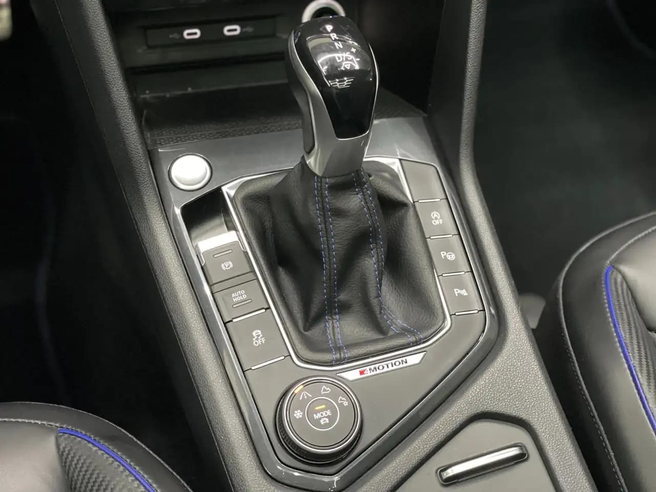 Volkswagen Tiguan R 2021 г. 53778 км. — фото 13