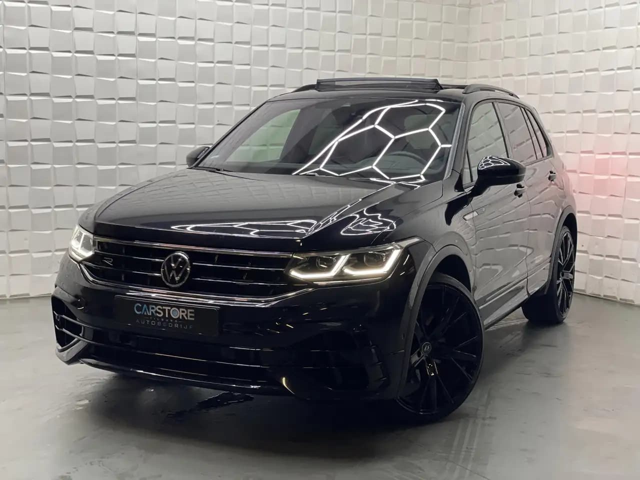 Volkswagen Tiguan R 2021 г. 53778 км. — фото 23