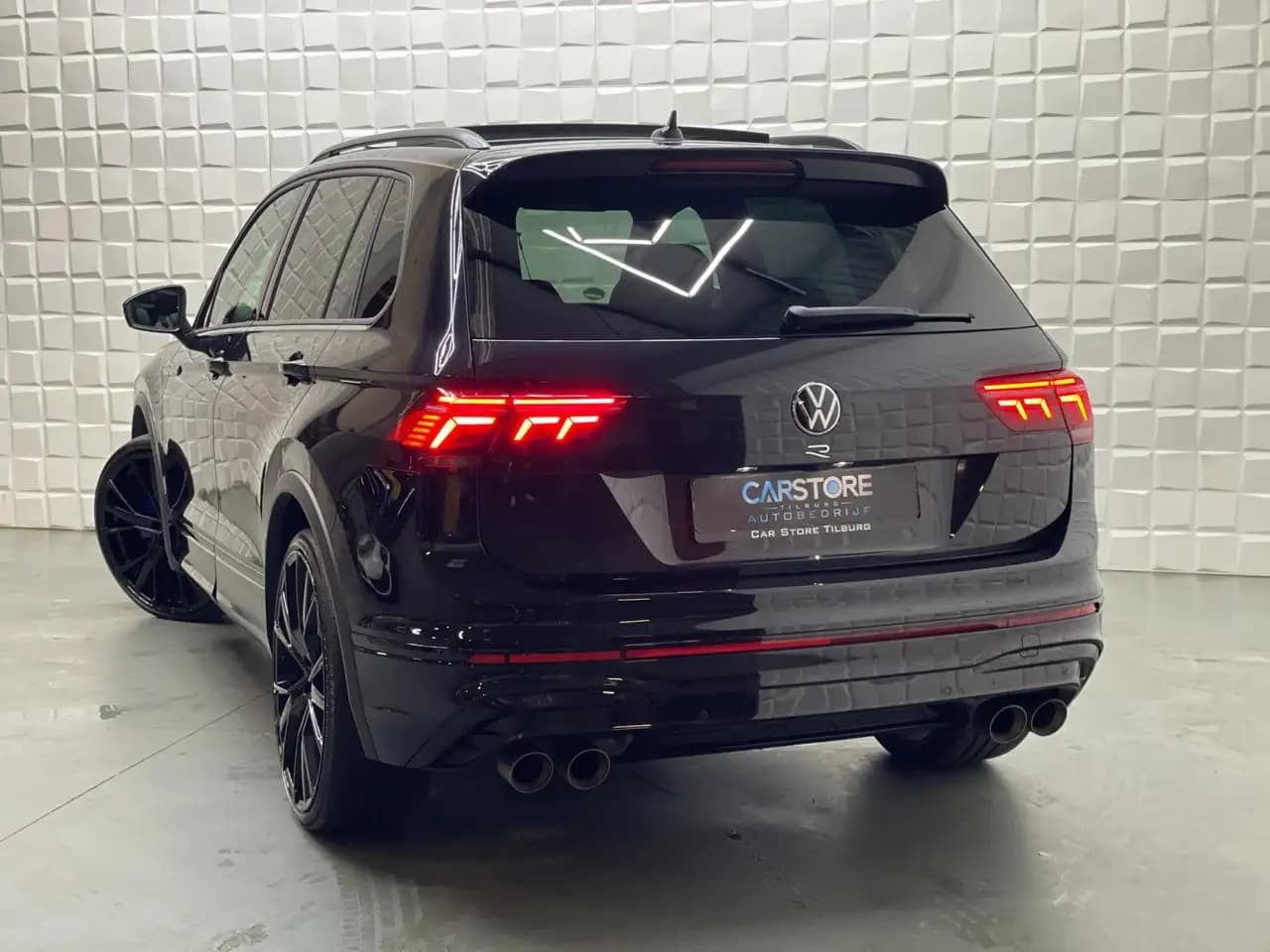 Volkswagen Tiguan R 2021 г. 53778 км. — фото 26