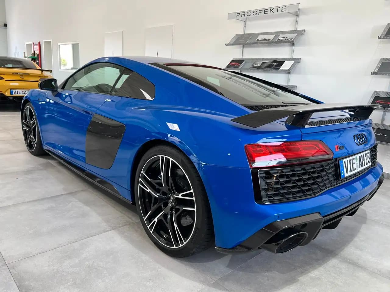 Audi R8 2021 г. 2995 км. — фото 5