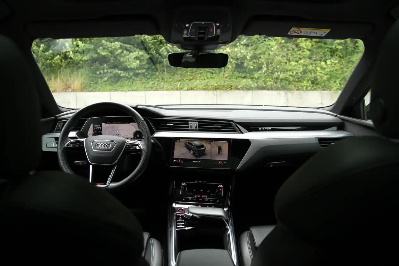 Audi e-tron S Sportback 2021 г. 35143 км. — фото 13