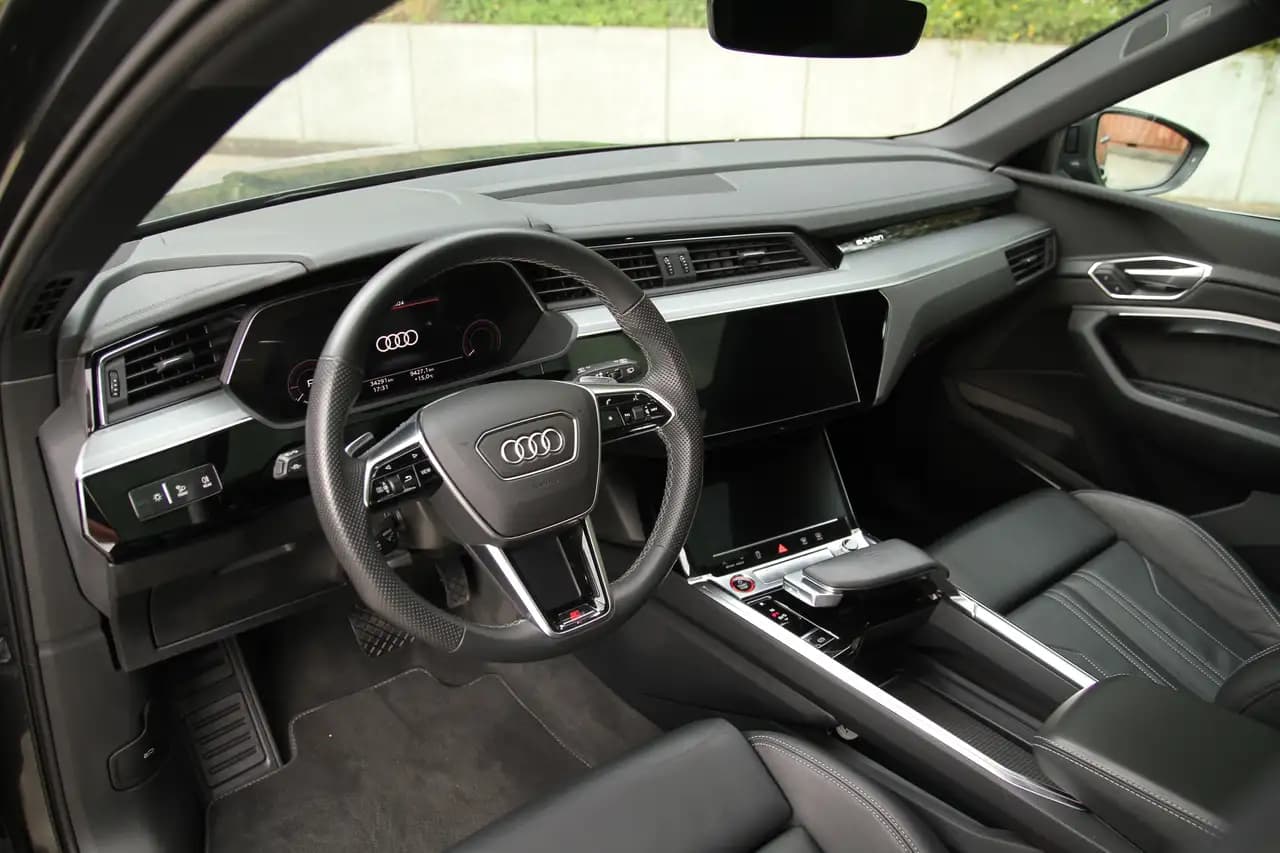 Audi e-tron S Sportback 2021 г. 35143 км. — фото 14