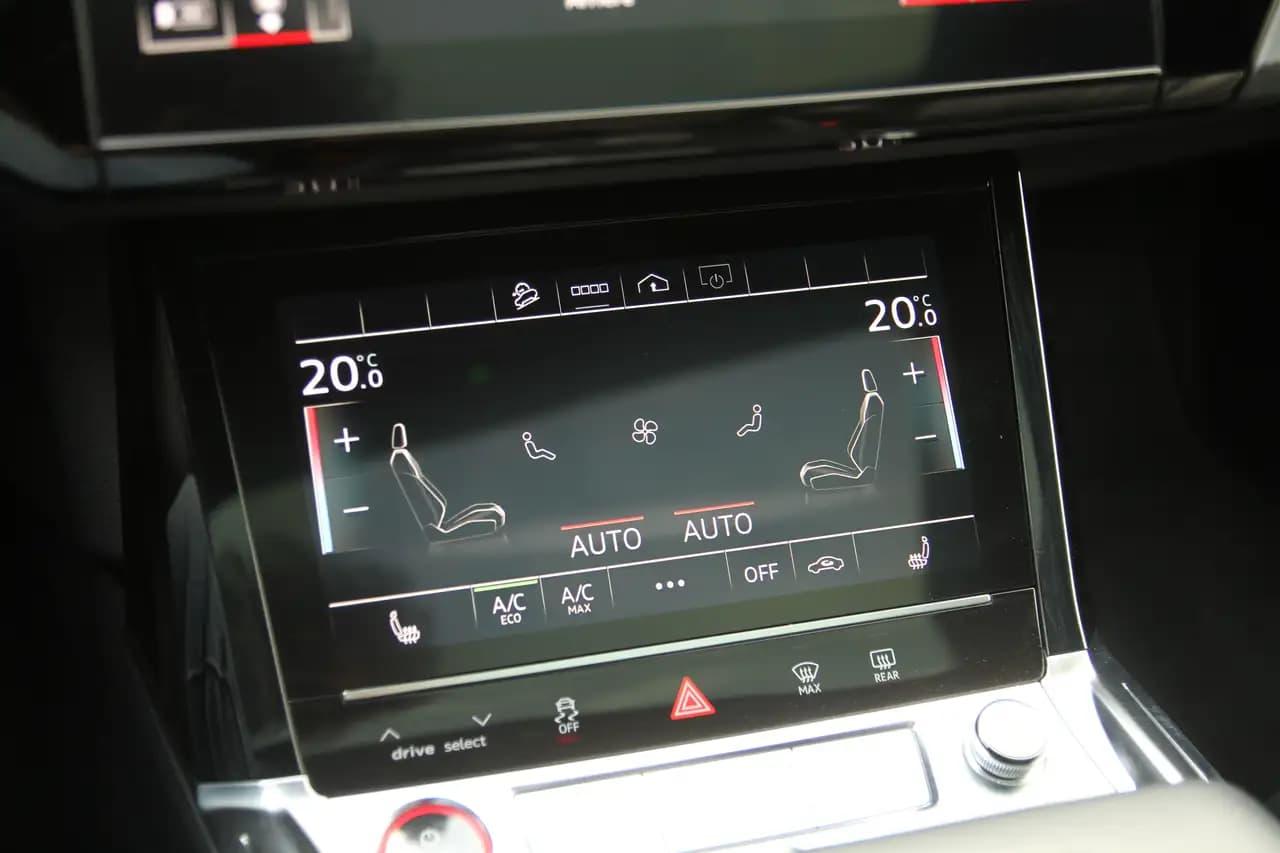 Audi e-tron S Sportback 2021 г. 35143 км. — фото 18