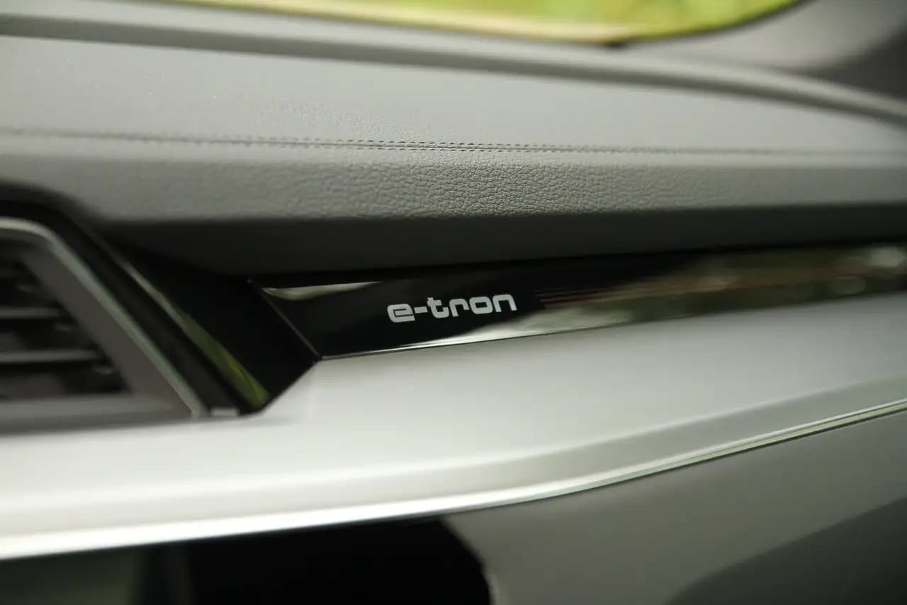 Audi e-tron S Sportback 2021 г. 35143 км. — фото 24