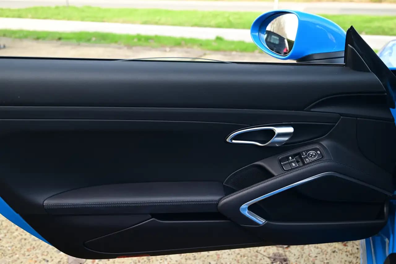 Porsche 718 Cayman 2023 г. 3188 км. — фото 24
