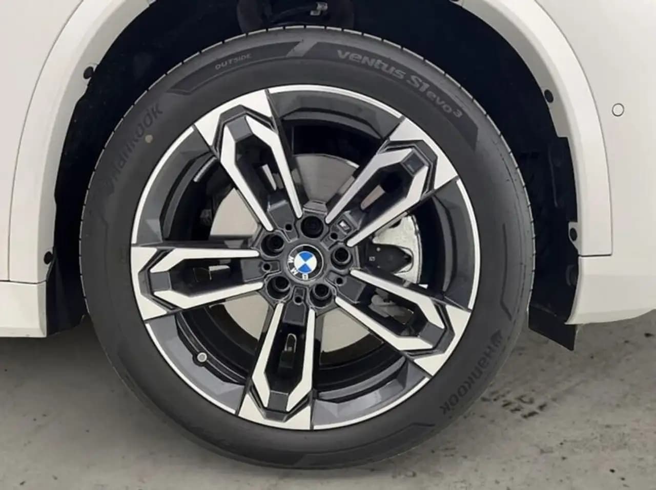 BMW X1 2023 г. 10095 км. — фото 10