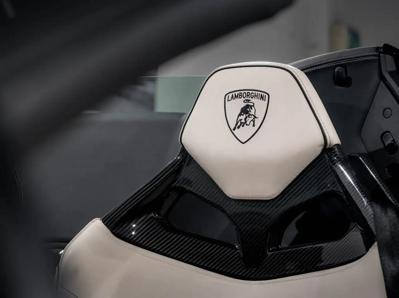 Lamborghini Huracan 2022 г. 5609 км. — фото 13