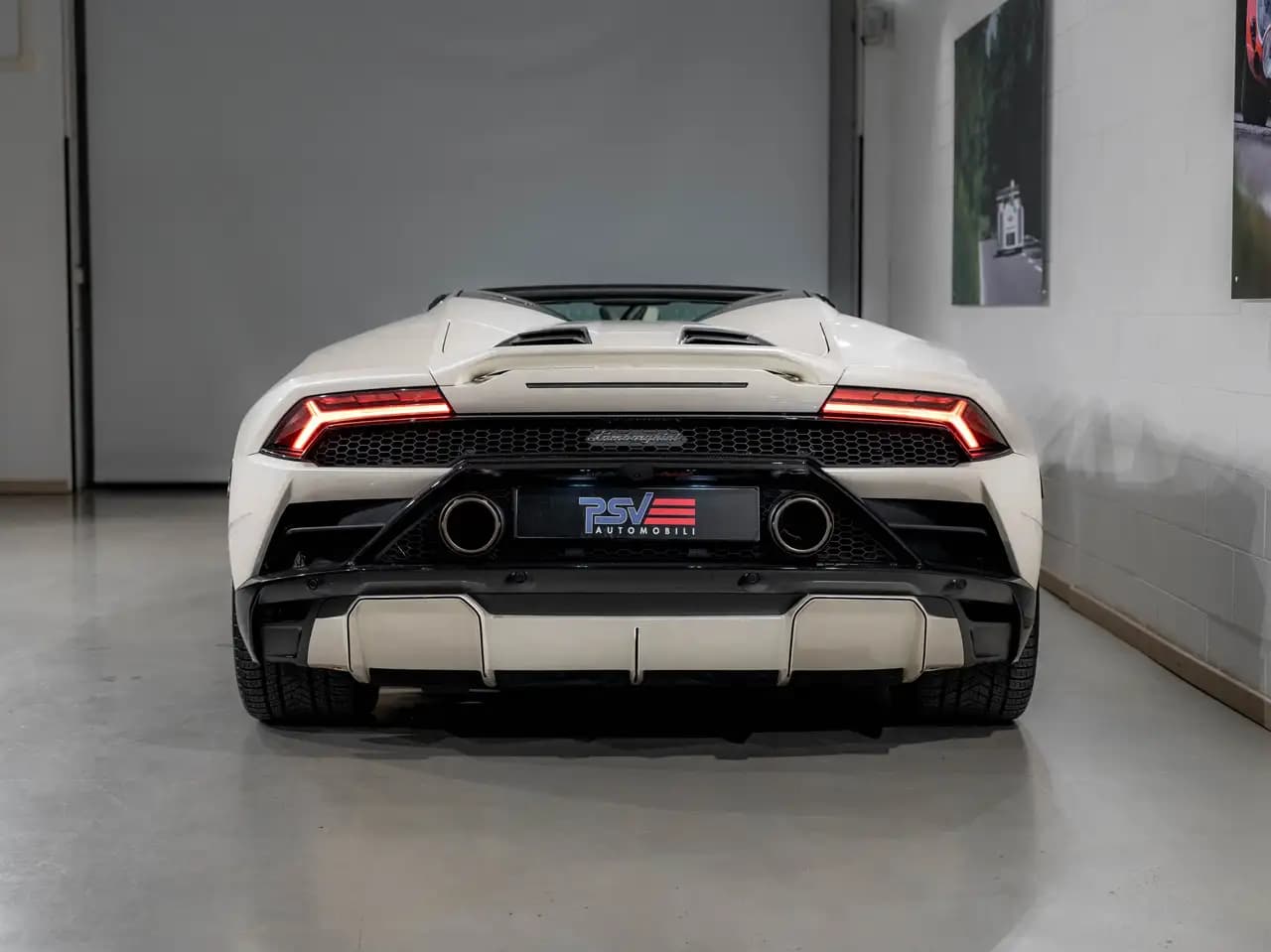 Lamborghini Huracan 2022 г. 5609 км. — фото 4