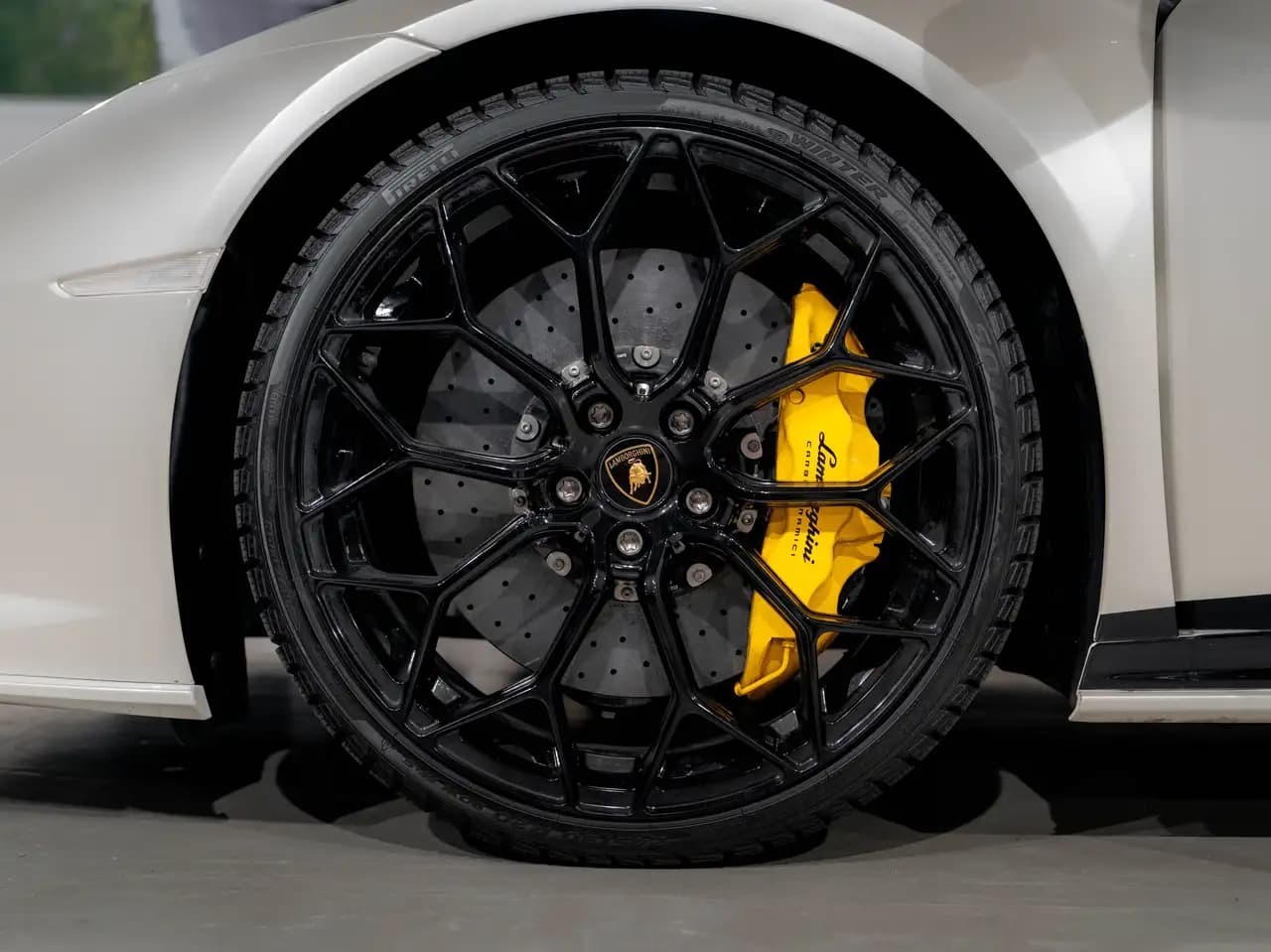 Lamborghini Huracan 2022 г. 5609 км. — фото 8