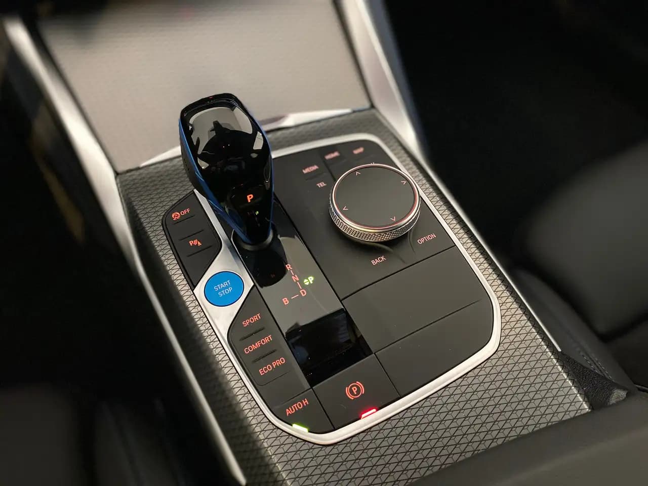 BMW i4 2022 г. 3850 км. — фото 20