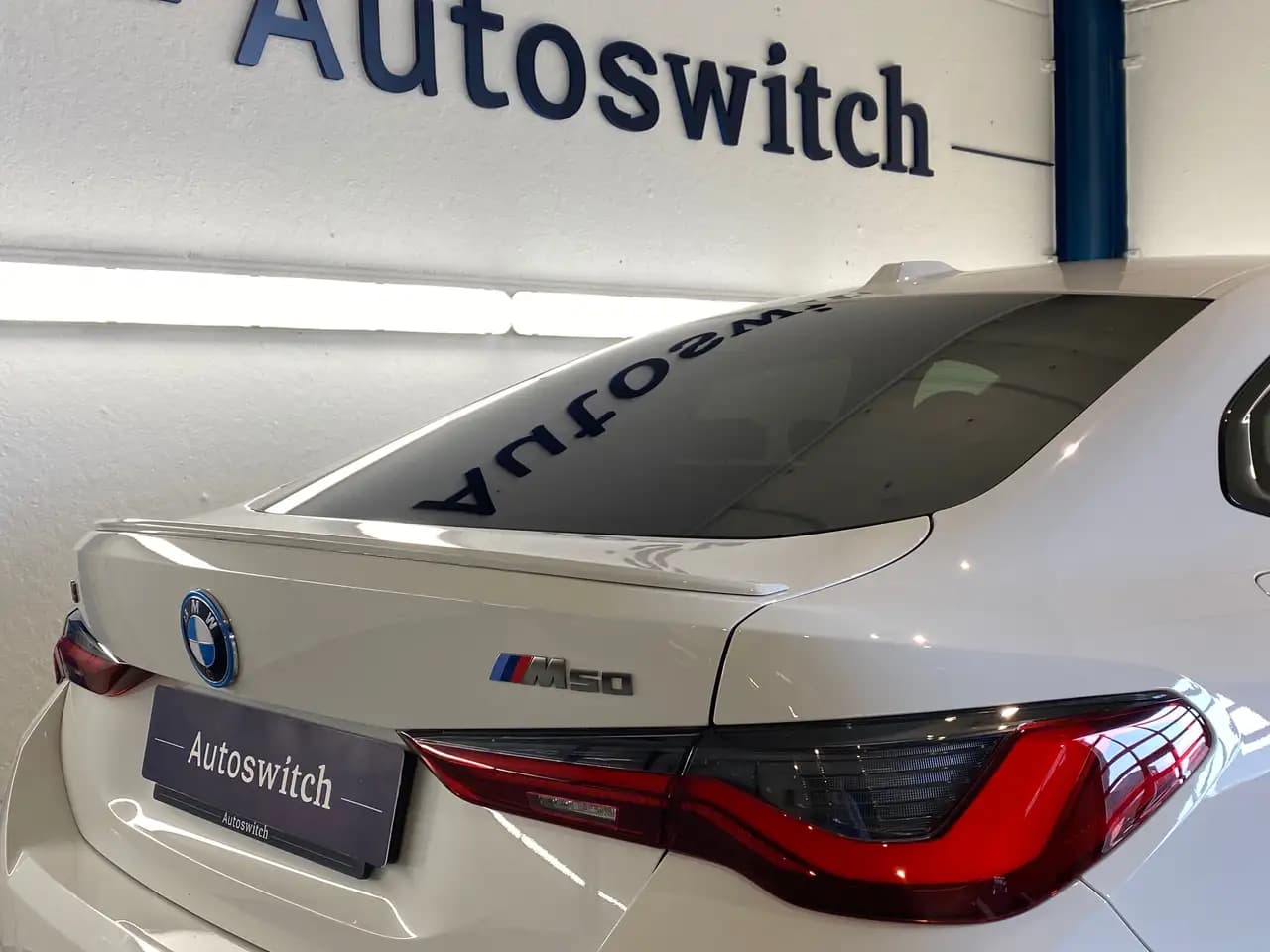 BMW i4 2022 г. 3850 км. — фото 28